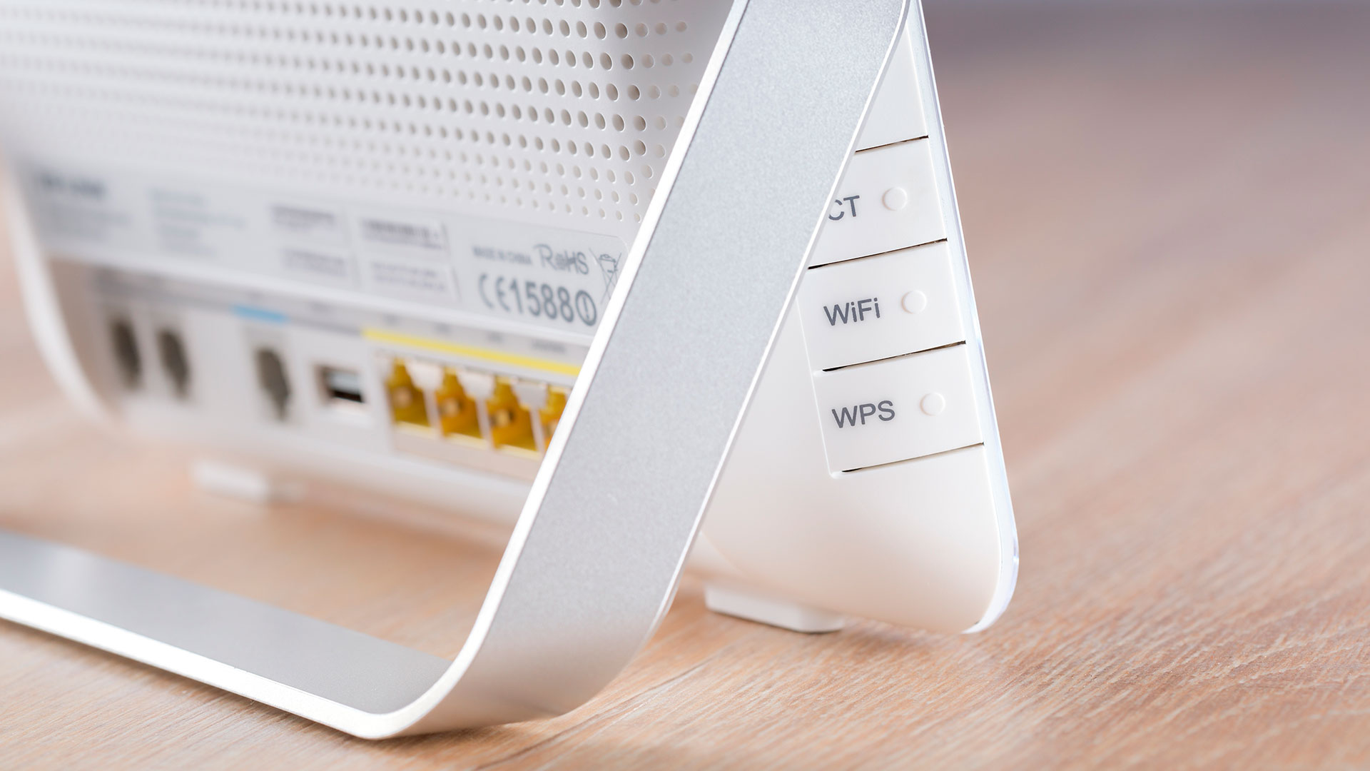 Las señales de Wi-Fi pueden ser de 2,4 GHz y 5 GHz, pero el procedimiento de configuración de la potencia de la señal para ambas es el mismo