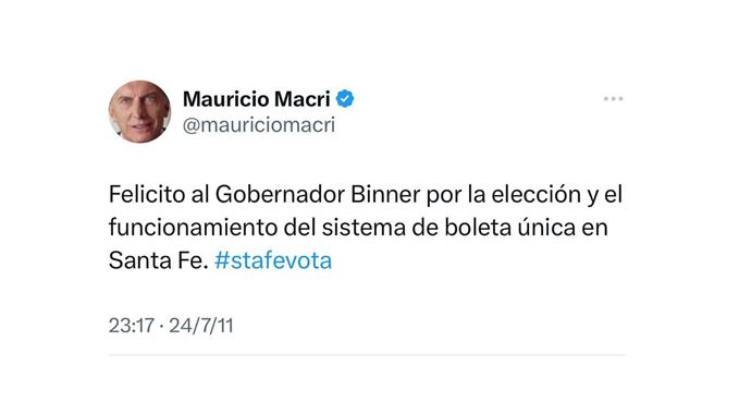 En su cuenta Twitter, en 2011, el ex presidente Mauricio Macri felicitó al entonces gobernador Hermes Binner (quien falleció en 2020) por la implementación del sistema de boleta única en Santa Fe
