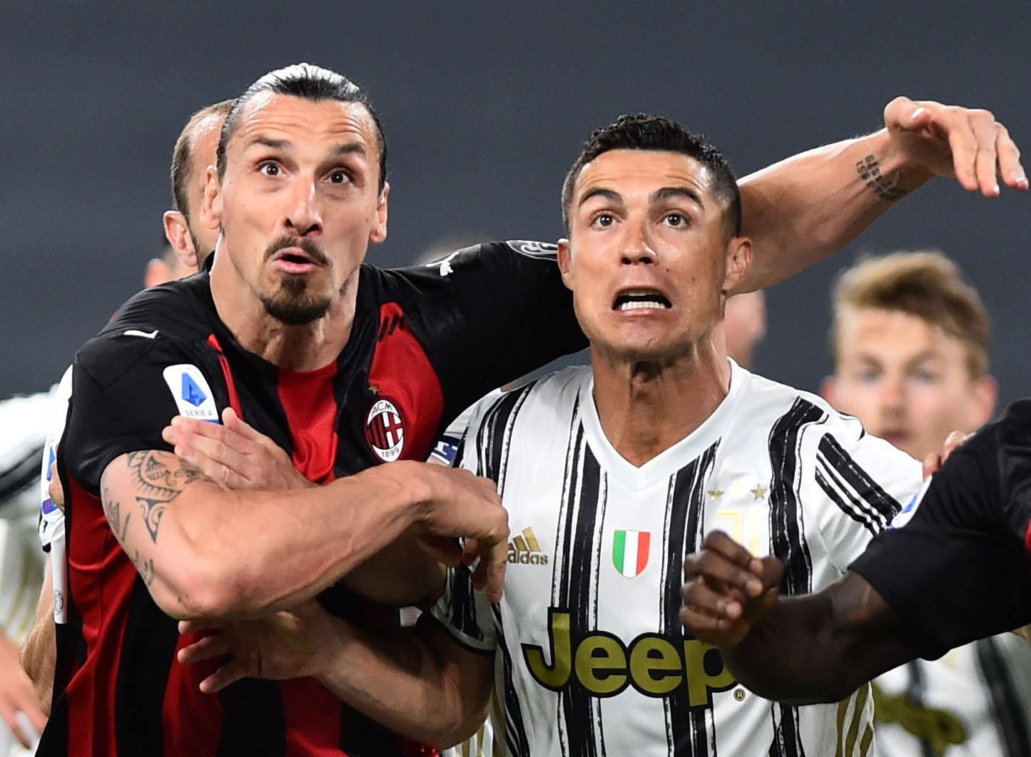 El ir&oacute;nico dardo de Zlatan Ibrahimovic a Cristiano Ronaldo tras su reacci&oacute;n por sus goles ante Uzbekist&aacute;n