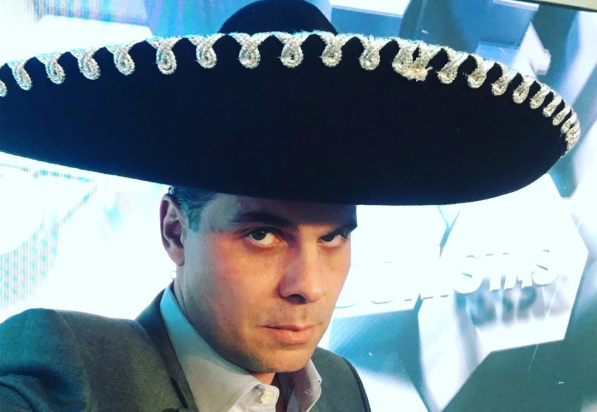 Christian Martinoli con sombrero de charro mexicano (Foto: Instagram/@cmartinolimx)