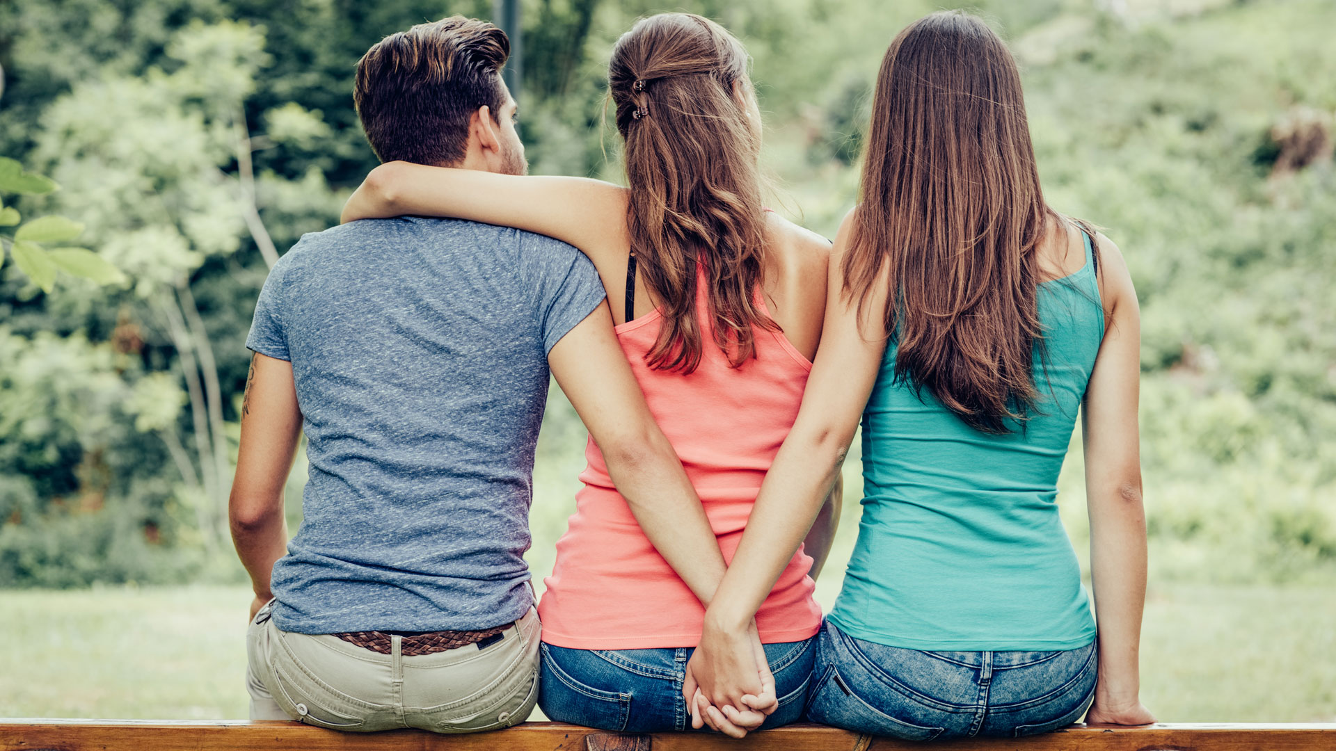 Nuevos vínculos además de la monogamia estan presentes en la sociedad de hoy en día (iStock)