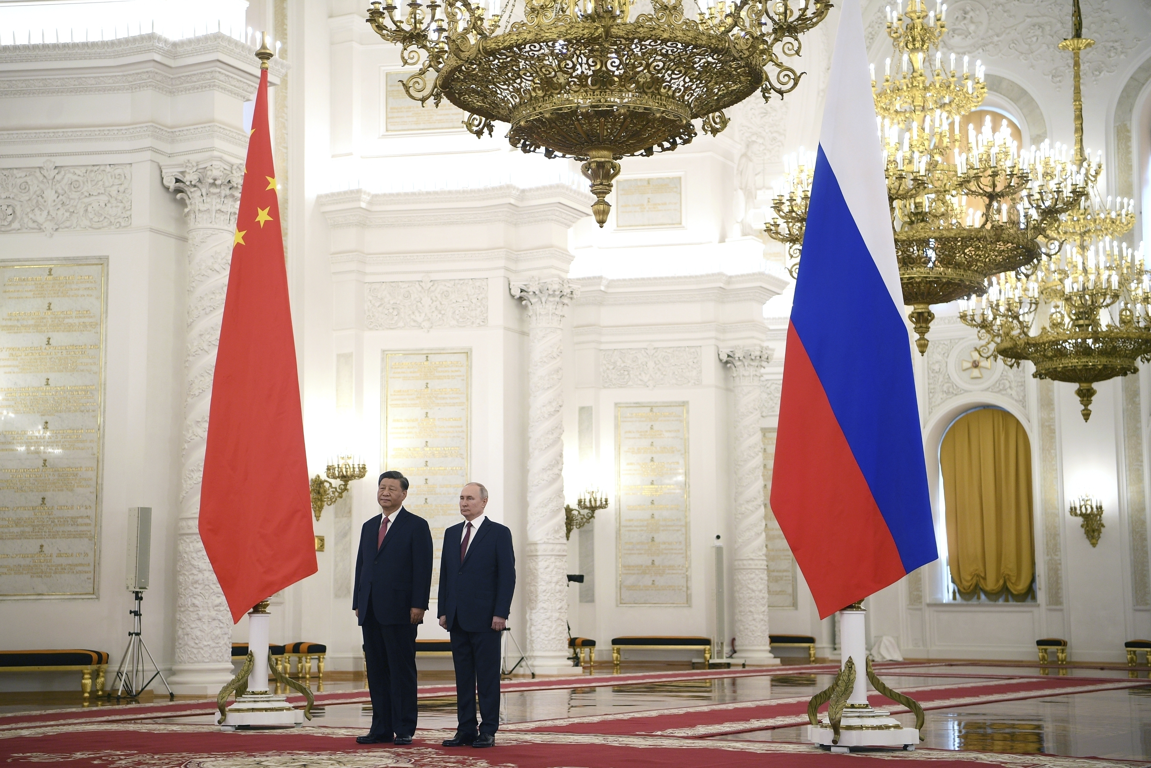 Vladímir Putin y Xi Jinping durante una ceremonia en el Gran Palacio del Kremlin (Rusia)