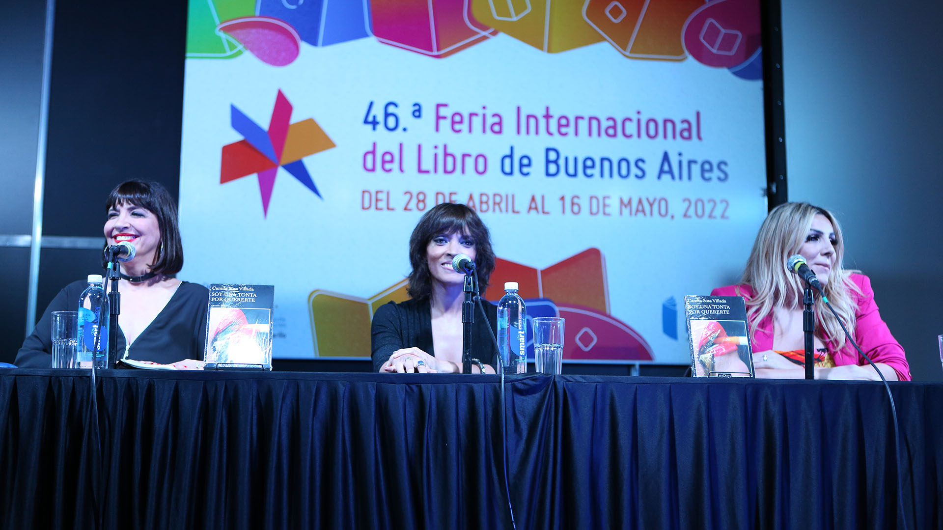 Camila Sosa Villada presenta “Soy una tonta por quererte” junto a Elizabeth “la Negra” Vernaci y Bárbara Di Rocco. (Foto: Matías Arbotto)