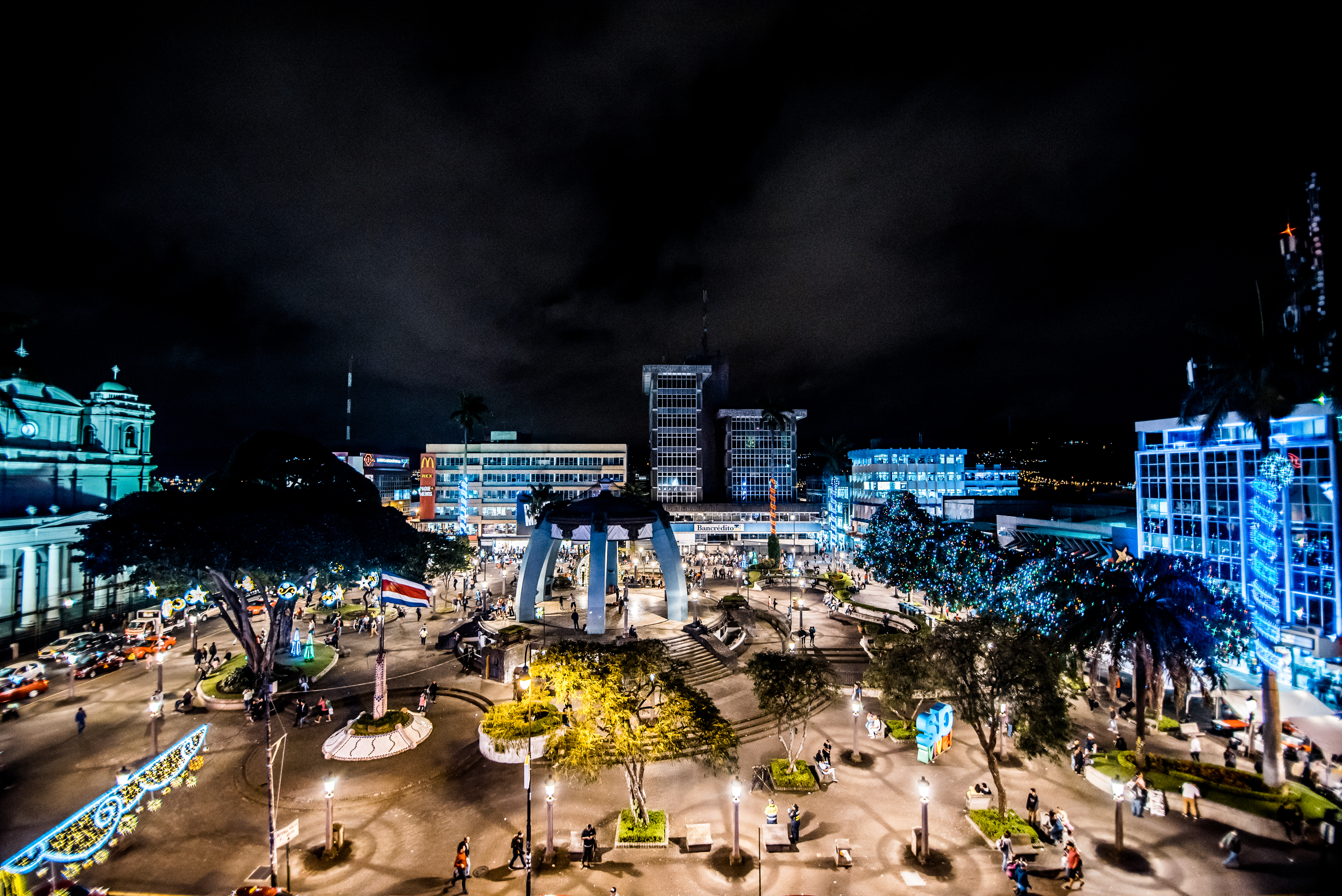 Una concurrida plaza en el centro de San José (Shutterstock)