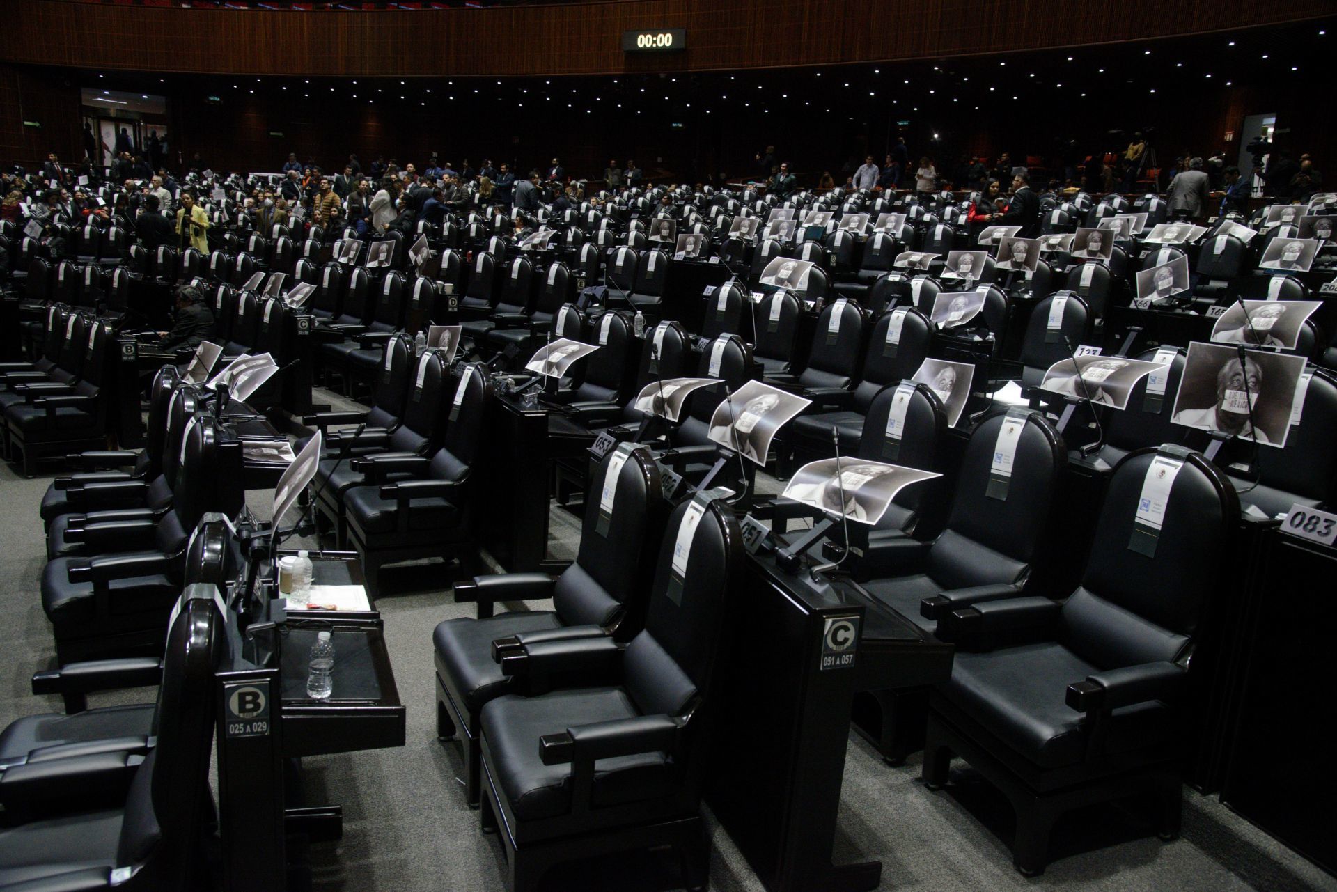 Diputadas y diputados de oposición se retiraron de la asamblea durante la discusión de las propuestas de reformas. (CUARTOSCURO)