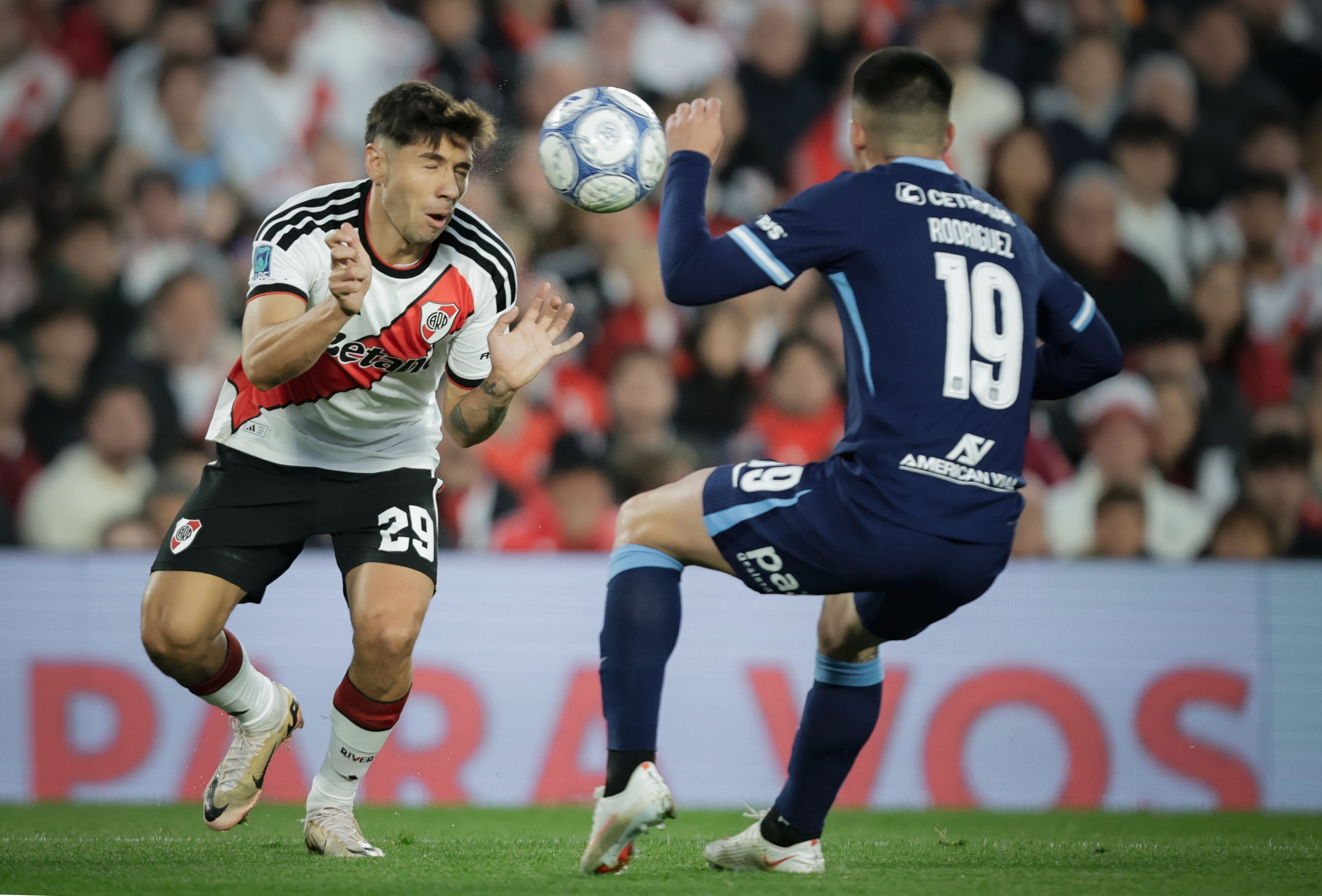 River Plate venció 1 a 0 a Racing y llega en alza al Superclásico ante Boca Juniors