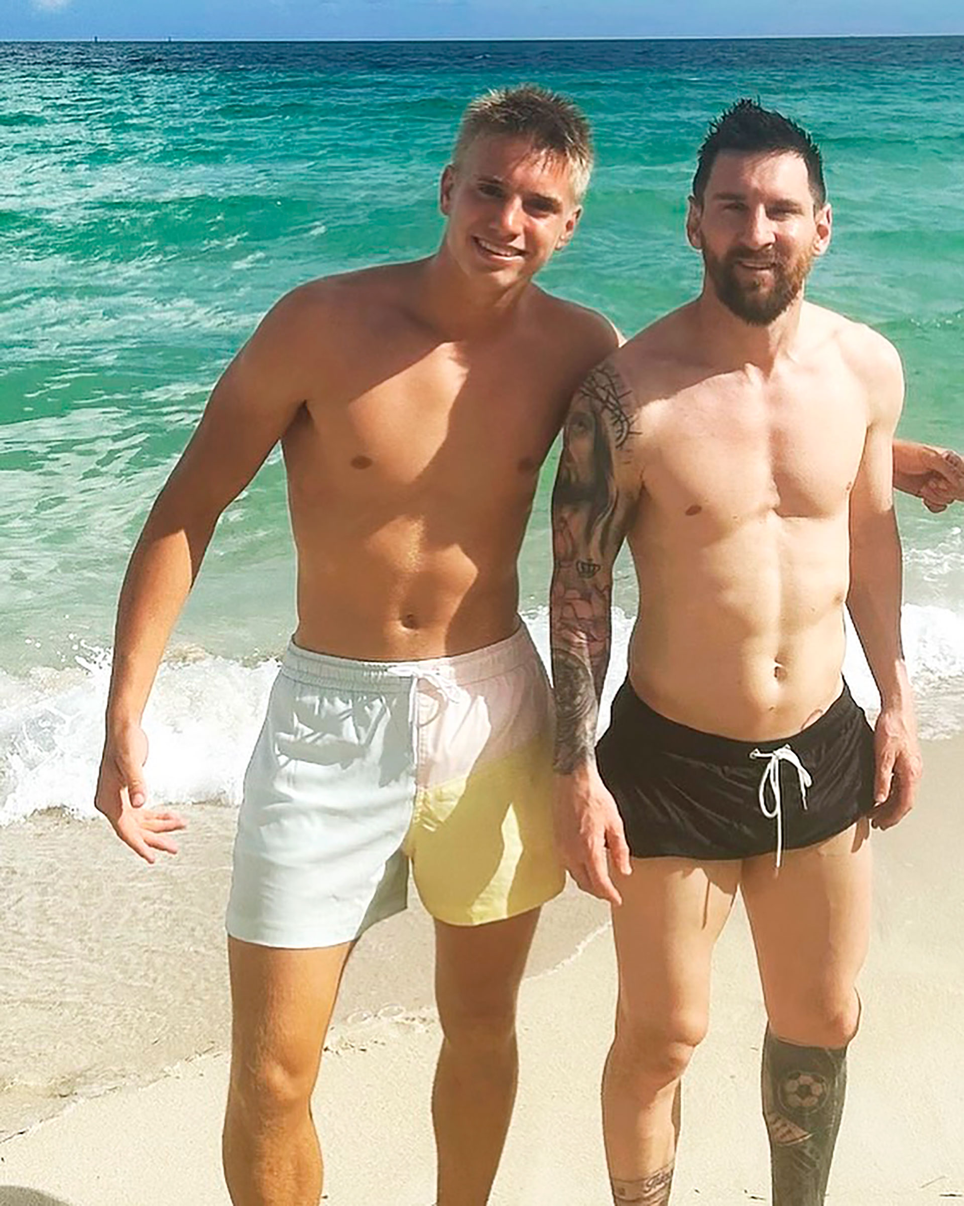 Messi junto a Kristian, el hijo del delantero ucraniano Andriy Shevchenko, histórico jugador del Milan (@kristianms7)