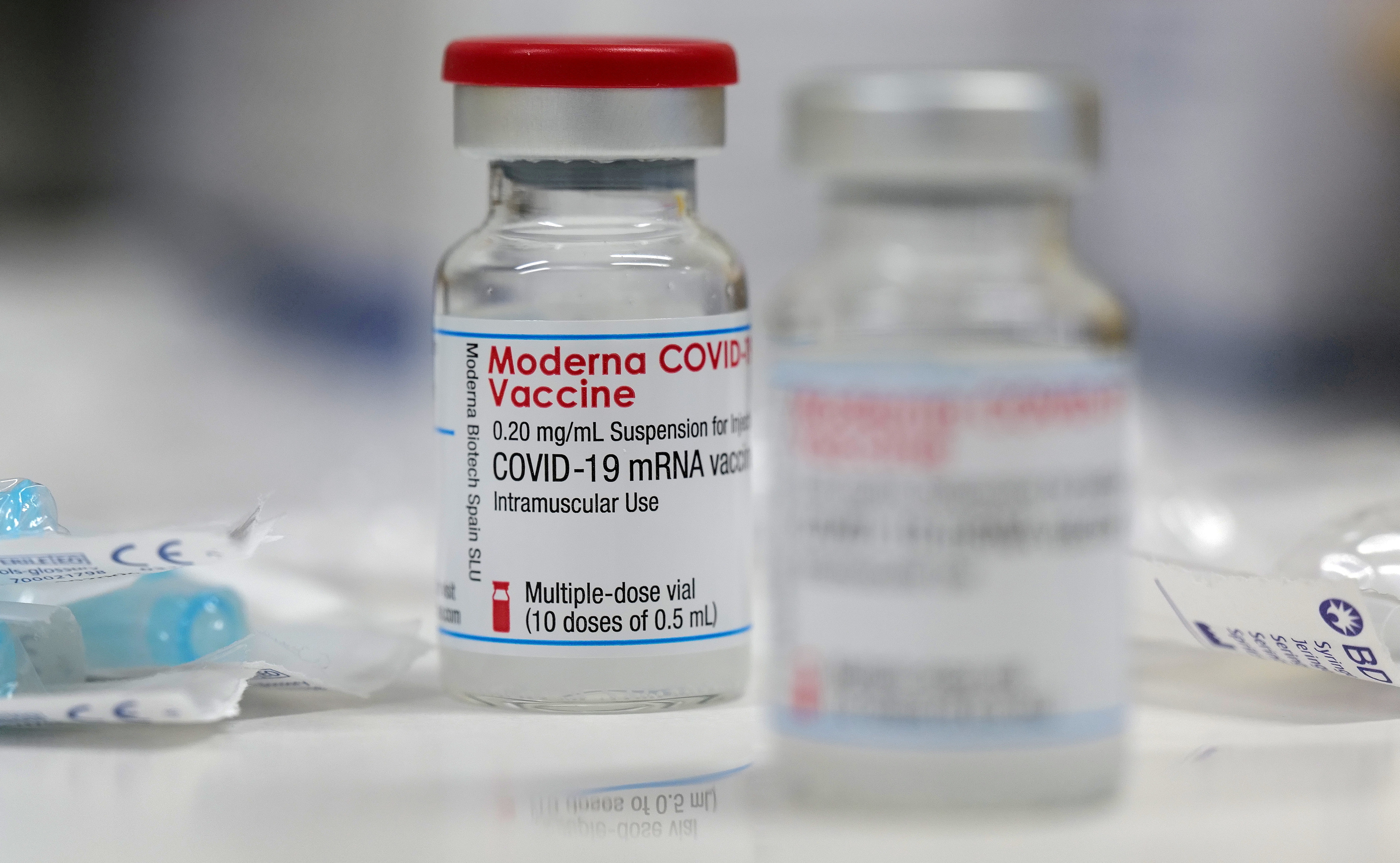 La vacuna de Moderna contra COVID-19 fue aprobada por la FDA de EEUU el 18 de diciembre de 2020 -   REUTERS/Kai Pfaffenbach/File Photo