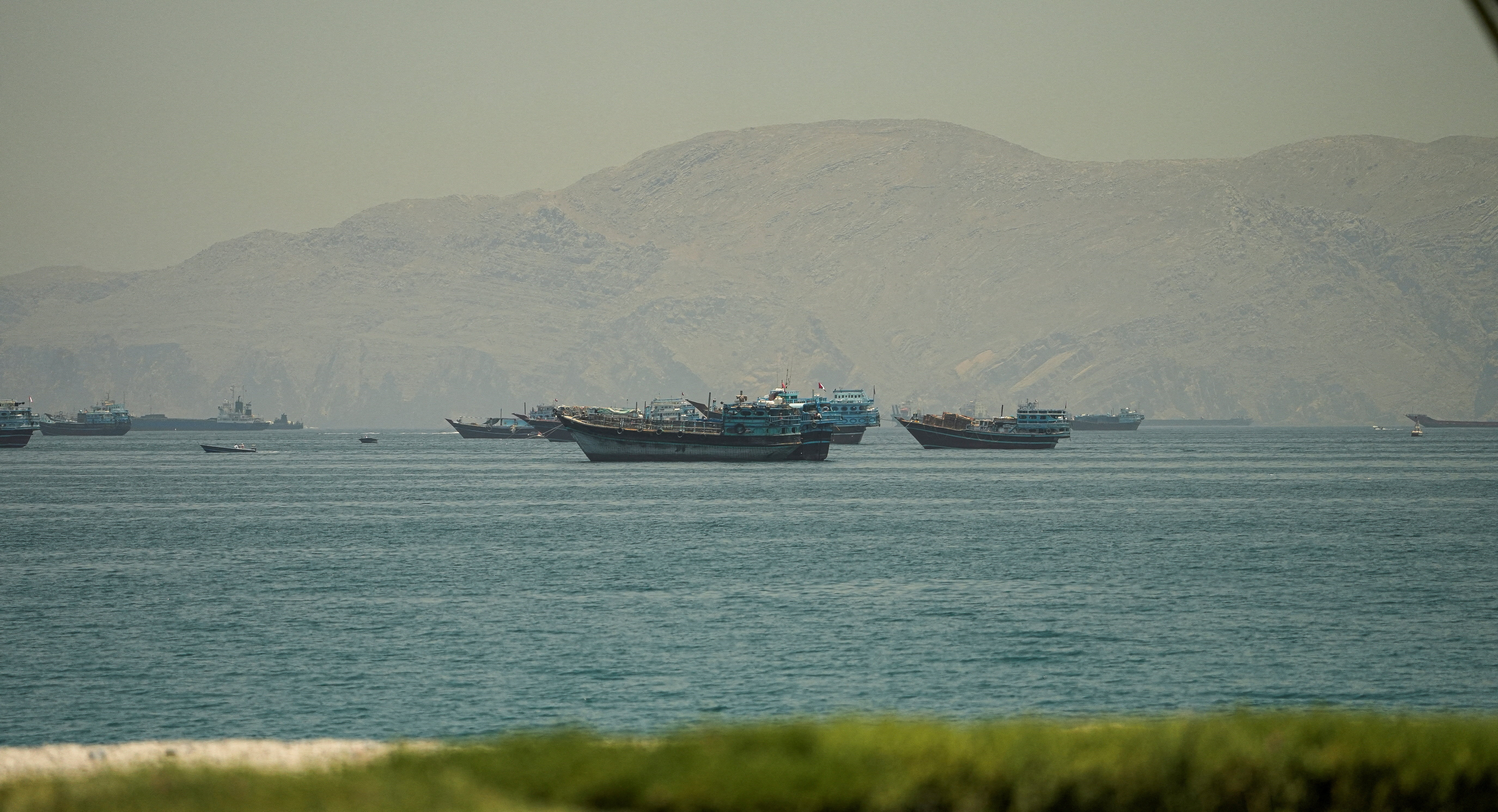 Cuatro petroleros iran&iacute;es desafiaron el bloqueo naval de Estados Unidos y cruzaron el estrecho de Ormuz