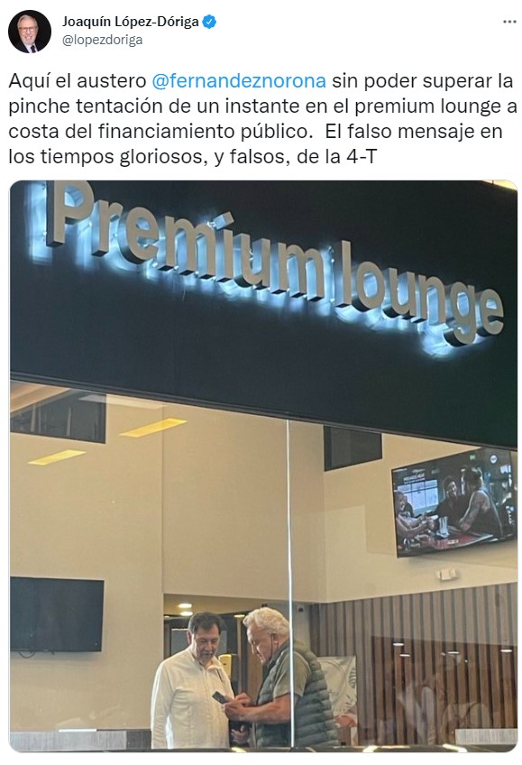 Fernández Noroña en Premium Lounge (foto: @lopezdoriga)