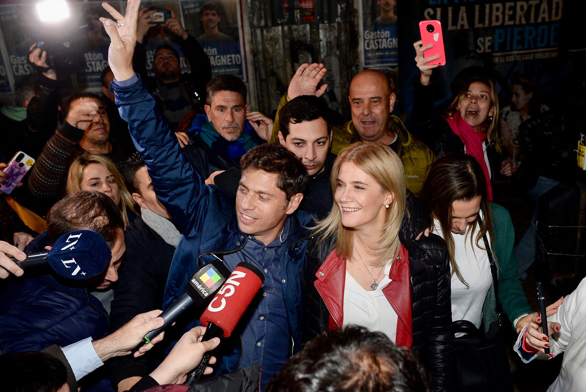 Axel Kicillof y Verónica Magario firmaron sus candidaturas (Aglaplata)