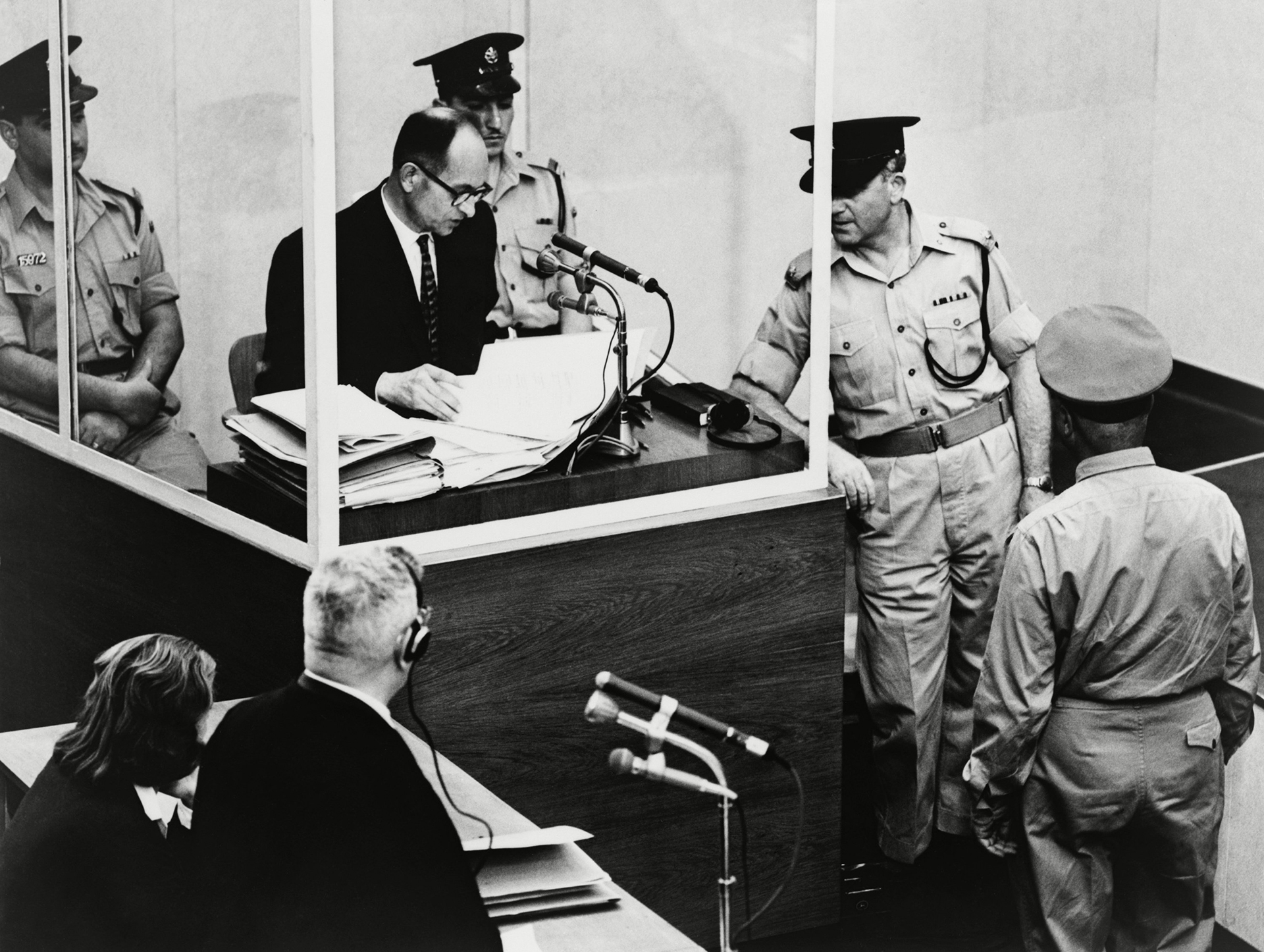 Adolf Eichmann testifica en su juicio en Israel (Everett/Shutterstock)