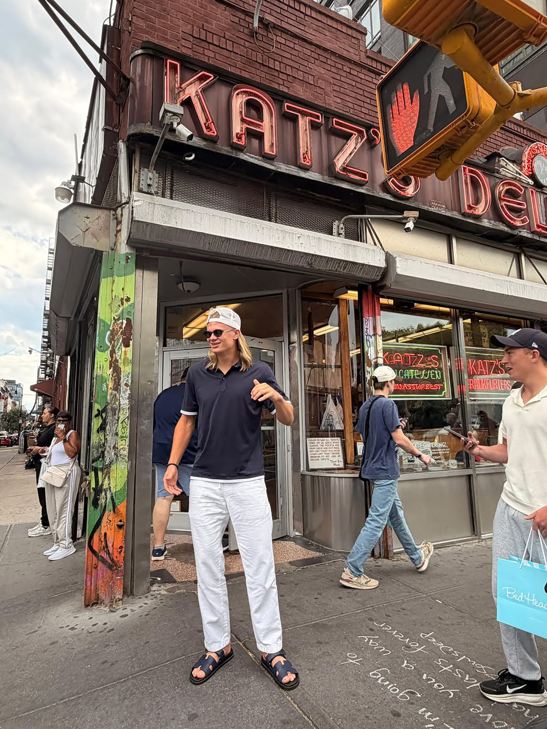 Es una de las m&aacute;ximas figuras del Mundial y sorprendi&oacute; con su paseo como un turista m&aacute;s por las calles de Nueva York