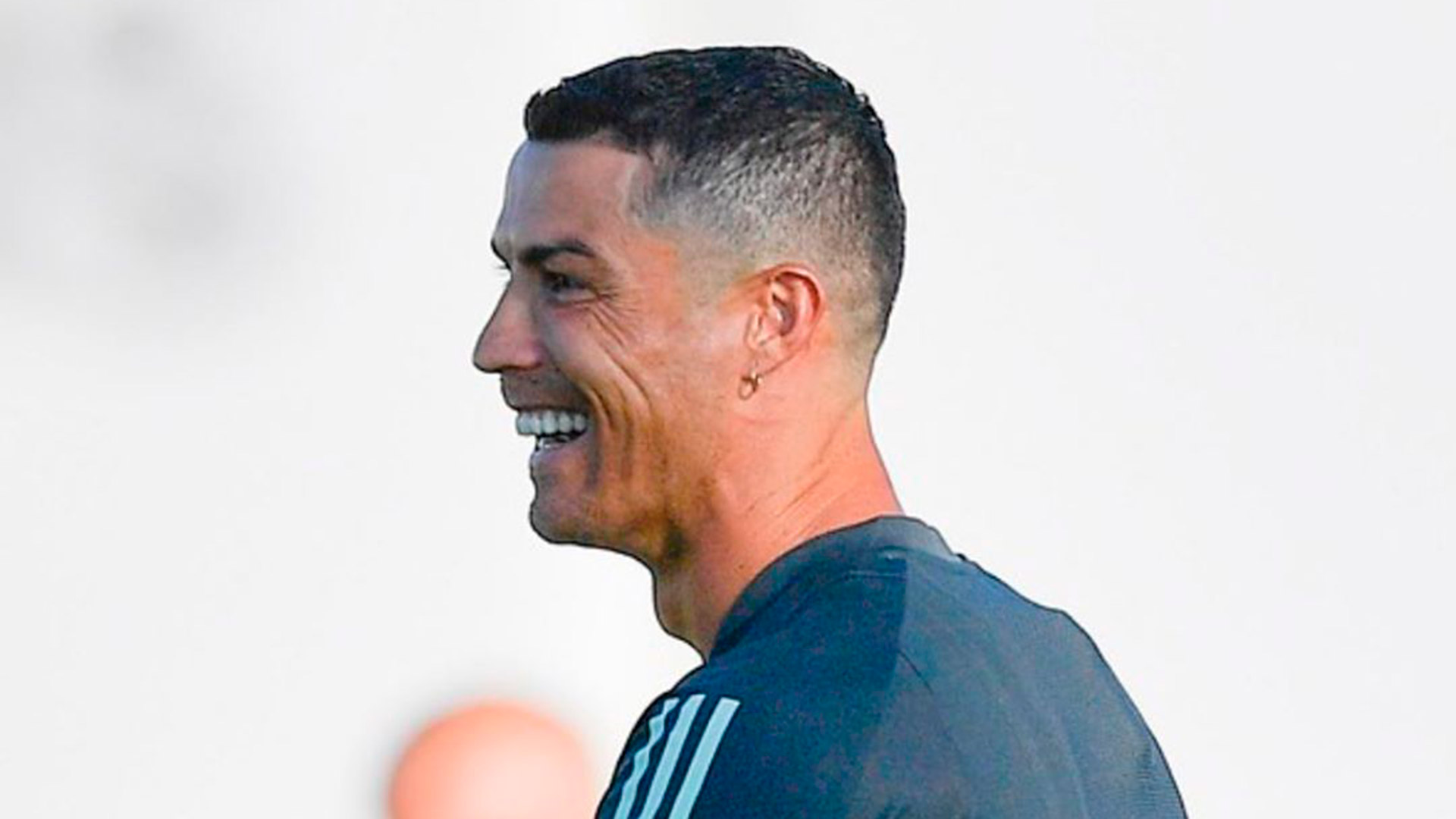 El cambio de look de Cristiano Ronaldo para revertir con la Juventus la  serie de Champions League ante Lyon  Infobae