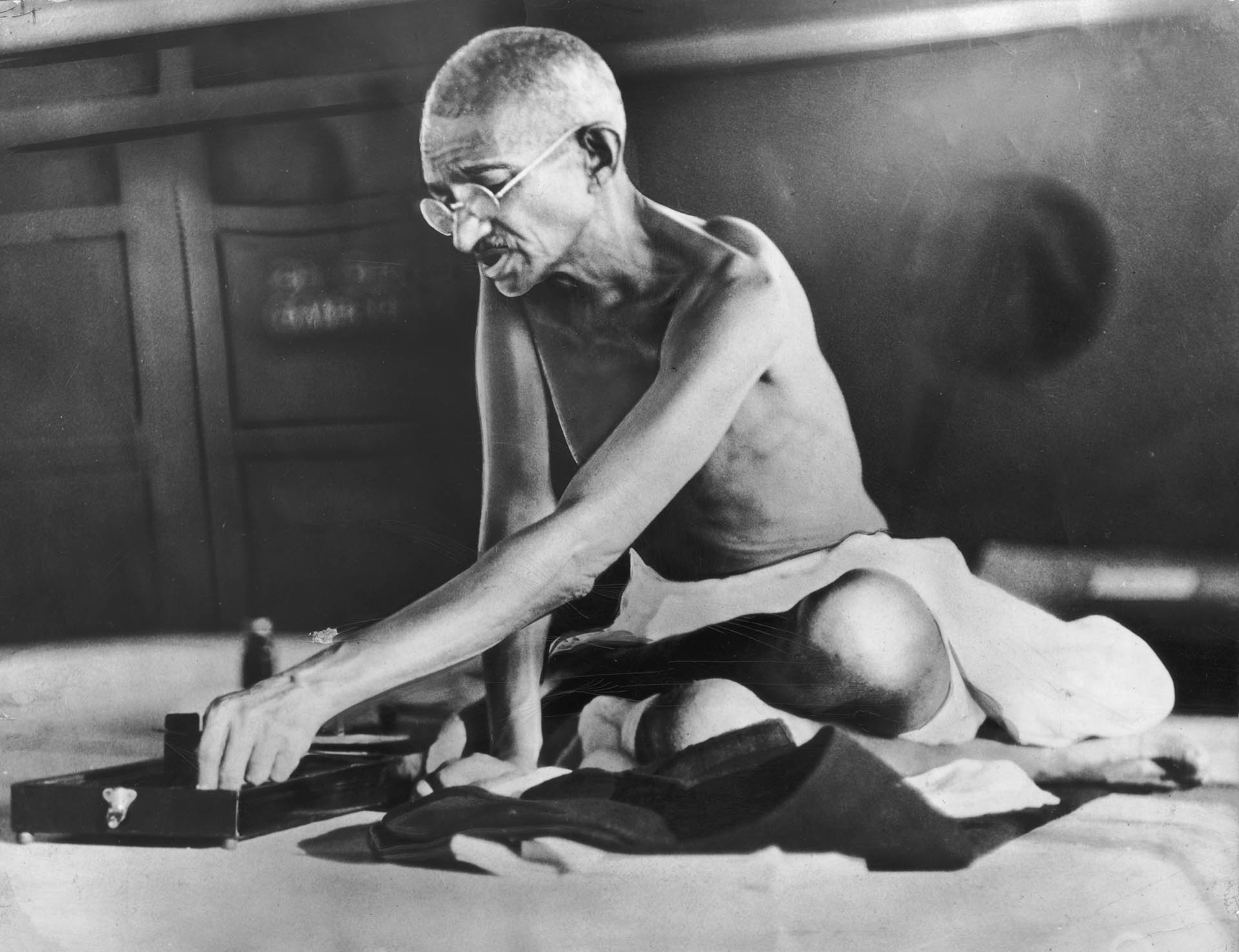 Reducido a un mero símbolo o no, las ideas de Gandhi son más relevantes que nunca debido a la llegada al poder del BJP de Modi, un líder surgido de la organización Rashtriya Swayamsevak Sangh (RSS) conocida por su hinduismo radical. (Foto por Hulton Archive/Getty Images)