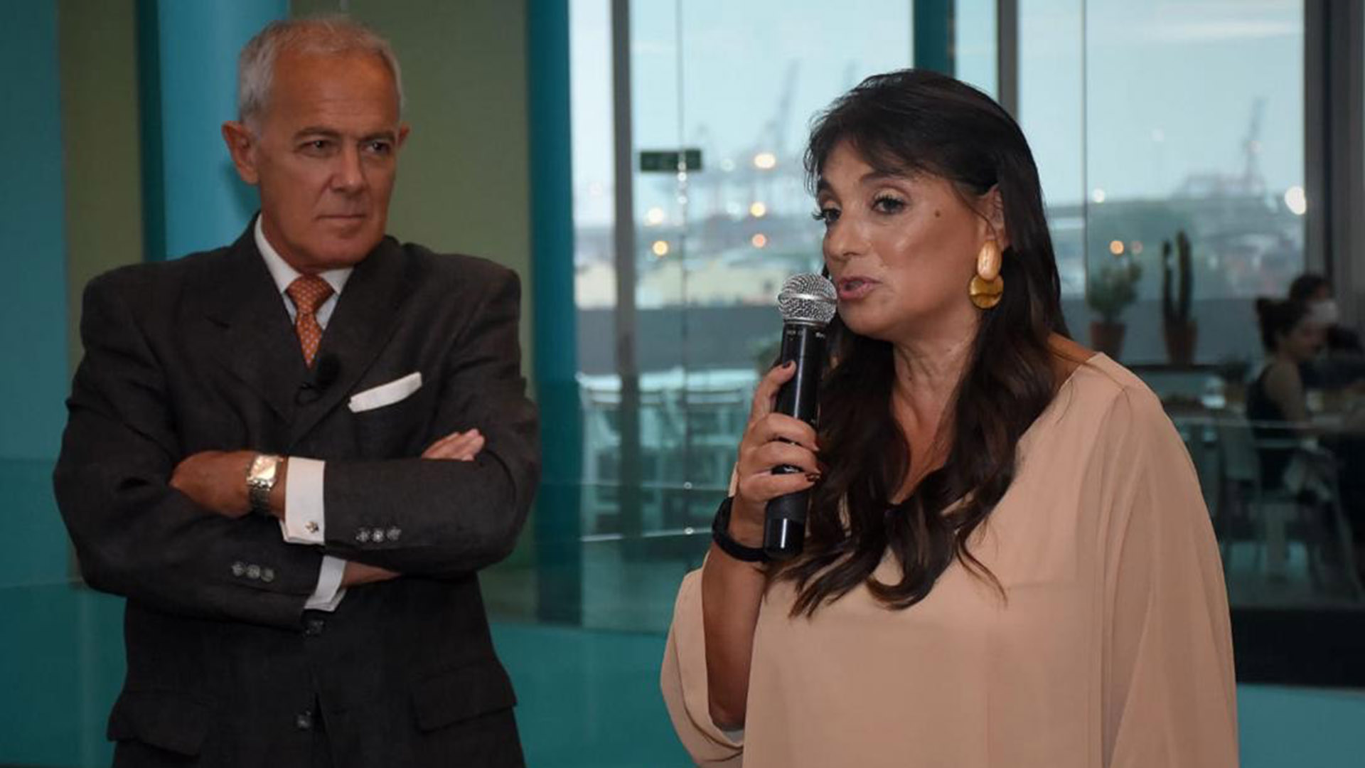 Viviana Zocco, fundadora y CEO del Grupo VI-DA, especializada en desarrollo de productos digitales para la cultura, la educación y los medios de comunicación. Asimismo, es fundadora y CEO de TKM, una plataforma líder de entretenimiento en español, y es líder del capítulo UpWard Women Argentina, red internacional de Mujeres Ejecutivas
