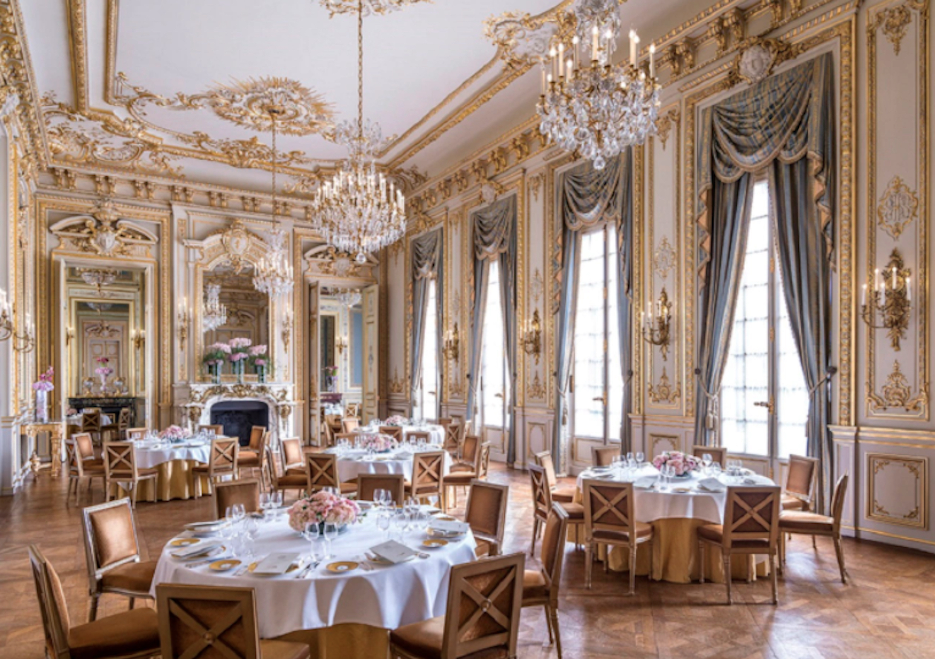 El Palacio está ubicado en el distrito residencial 16, un paso desde la Place du Trocadero en lo alto de la colina Chaillot, el hotel se encuentra al otro lado del Sena, frente a la Torre Eiffel (foto: gentileza hotel Shangri-La París)

