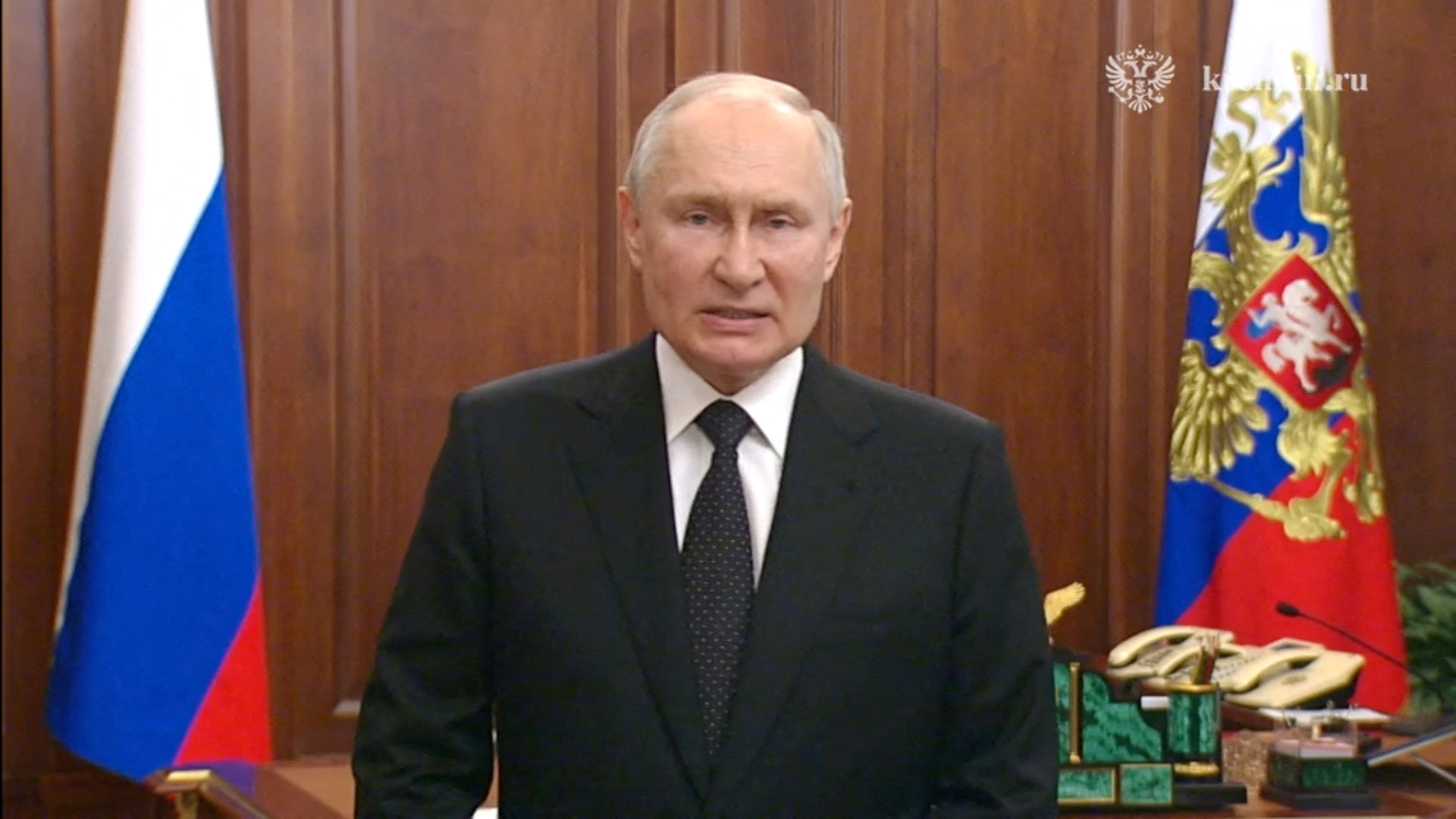 El presidente ruso, Vladimir Putin, da un discurso televisado de emergencia en Moscú, Rusia, el 24 de junio de 2023, en esta imagen fija tomada de un video. Kremlin.ru/Handout via REUTERS