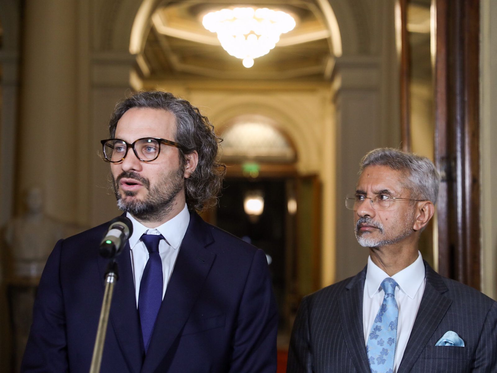 Santiago Cafiero with Subramaniam Jaishankar after a meeting with the President