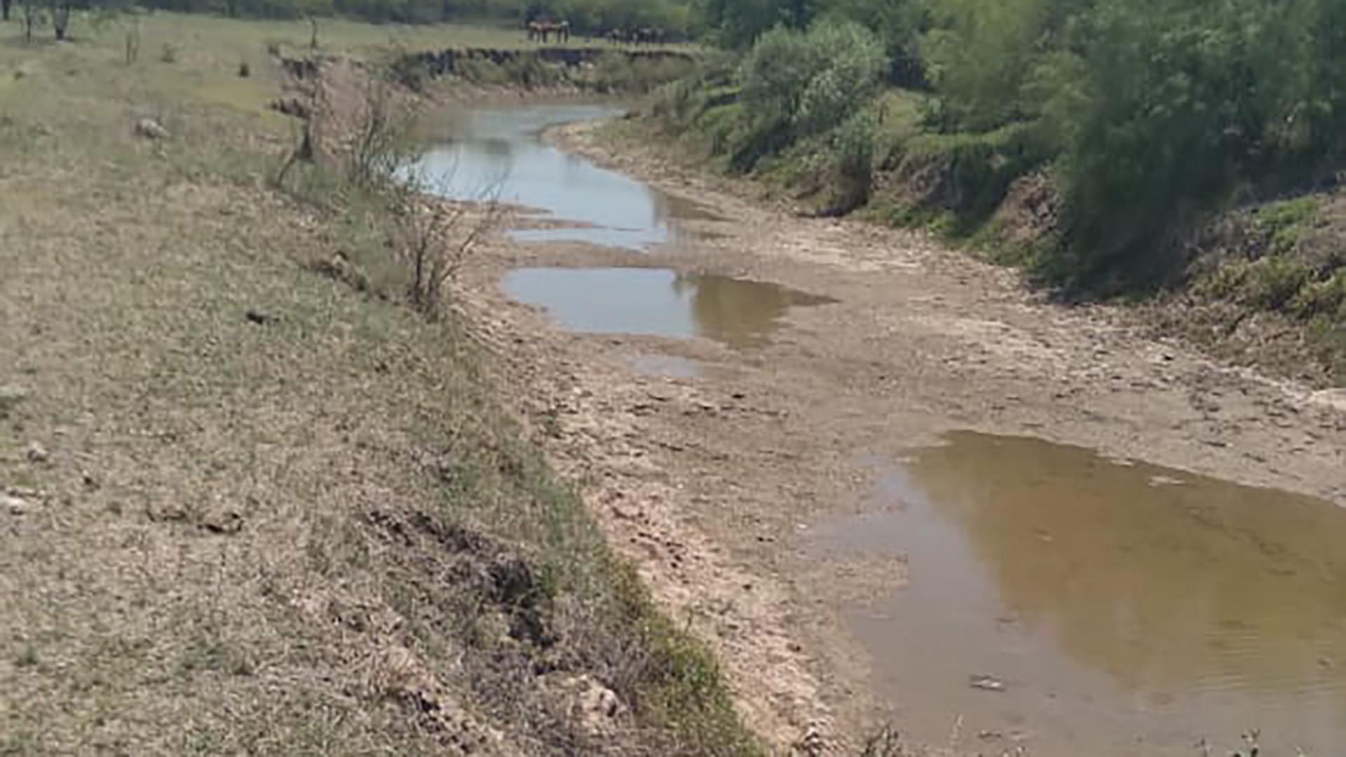 Rio Salado, que pasa por Salta,Santiago del Estero y Santa Fe, también afectado por la falta de lluvias 