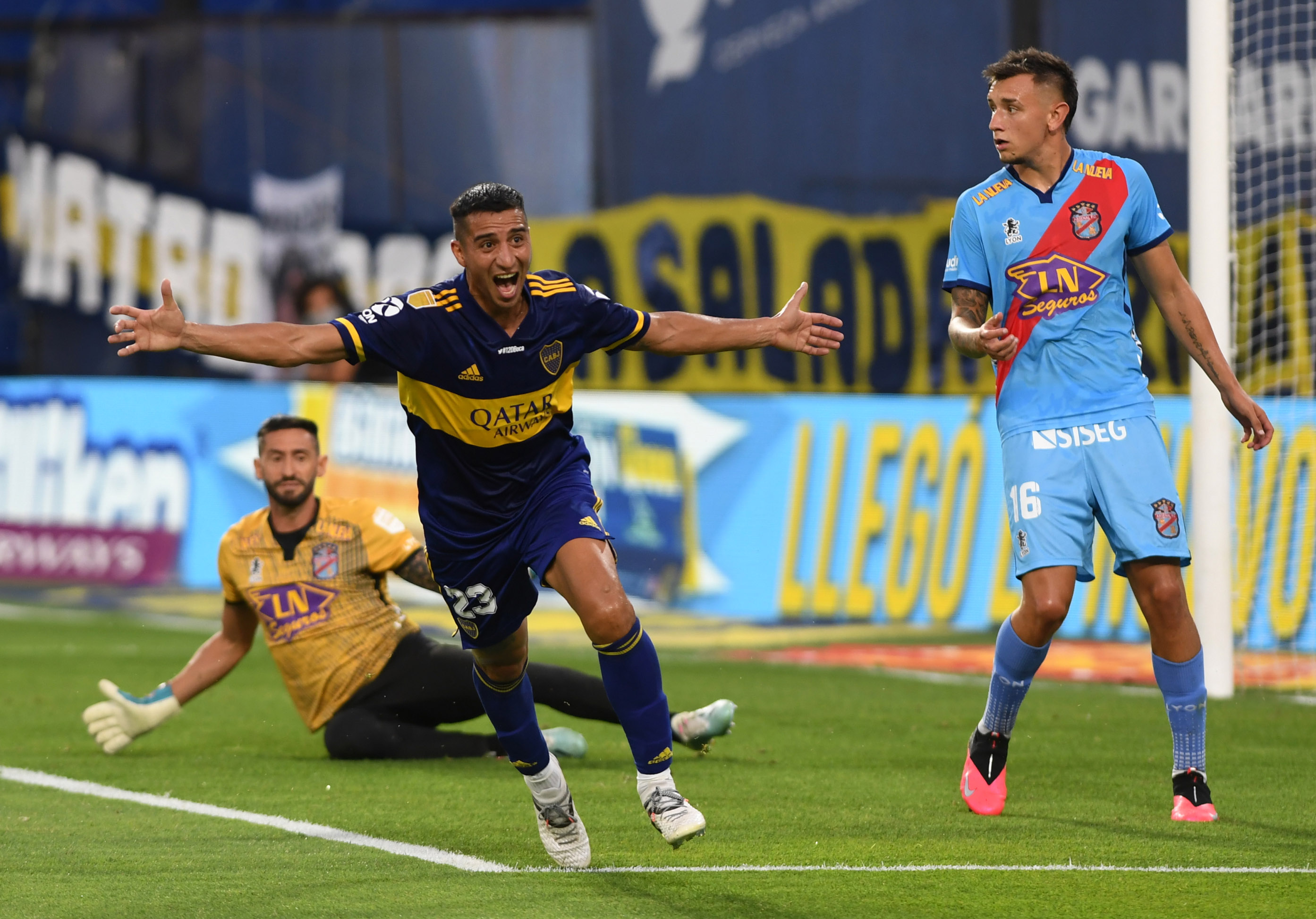 Diego González grita su gol (FotoBaires)
