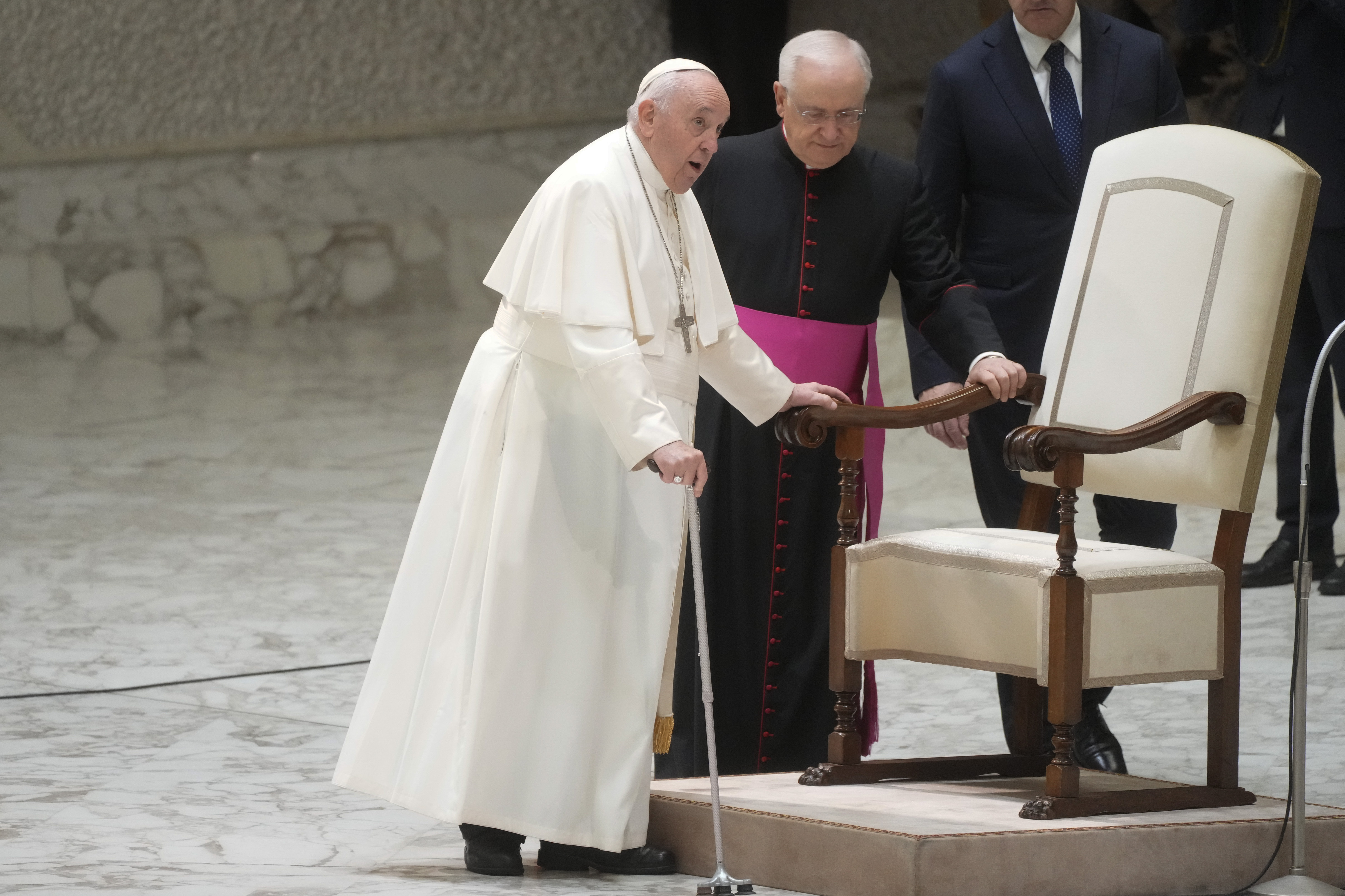 El Papa Francisco recibió a los fieles en el Aula Pablo VI del Vaticano el 3 de diciembre (Foto AP/Gregorio Borgia)
