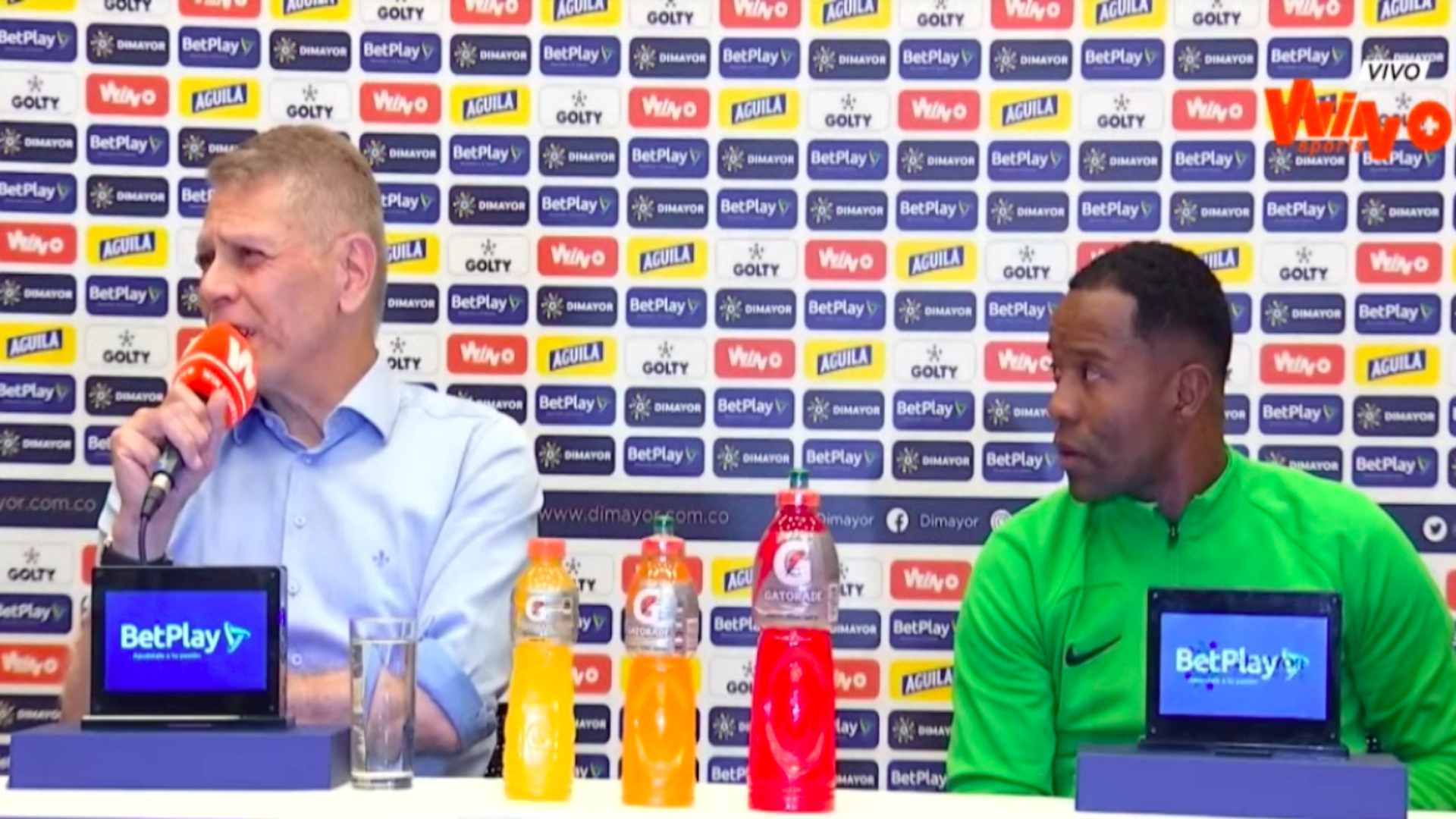 Paulo Autuori's annoyance in the middle of a press conference with a question about his future / (YouTube: WinSports)