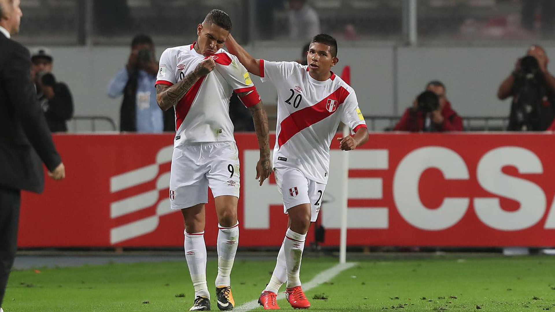 Un día como hoy, Perú logró el repechaje a Rusia 2018: la narración de un inolvidable gol ante Colombia