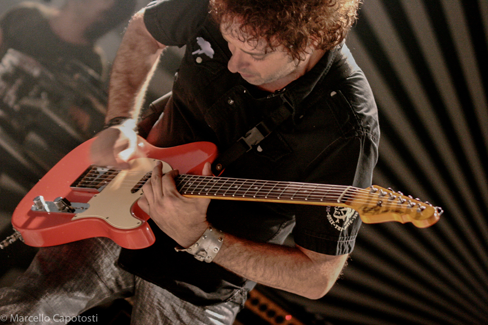 Guitarras en primer plano, letras frontales y hits inolvidables: “Ahí  Vamos”, el disco solista más exitoso de Gustavo Cerati, cumple 15 años -  Infobae