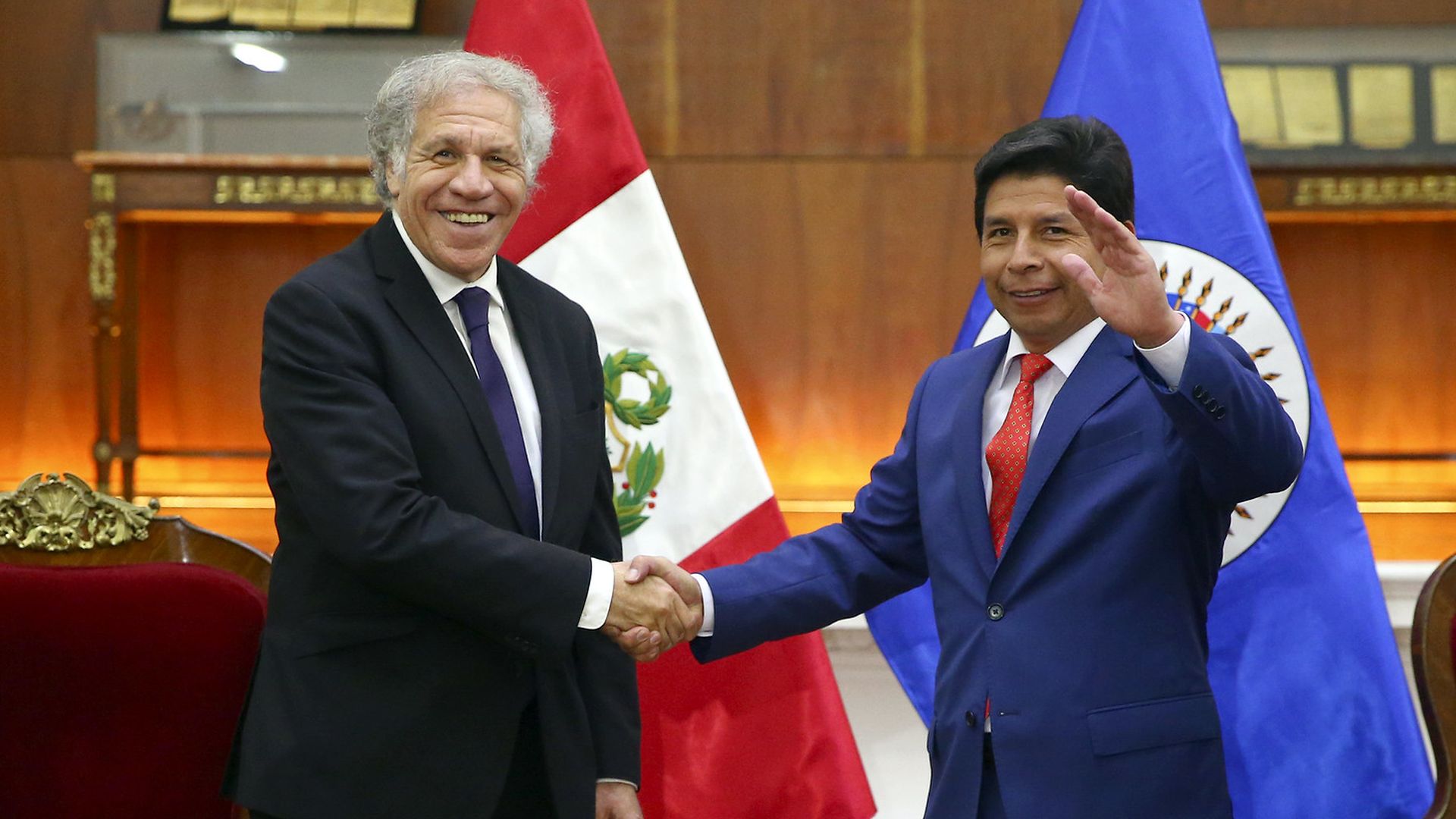 Luis Almagro coincide con Pedro Castillo en que debe existir una tregua política para superar la crisis en Perú
