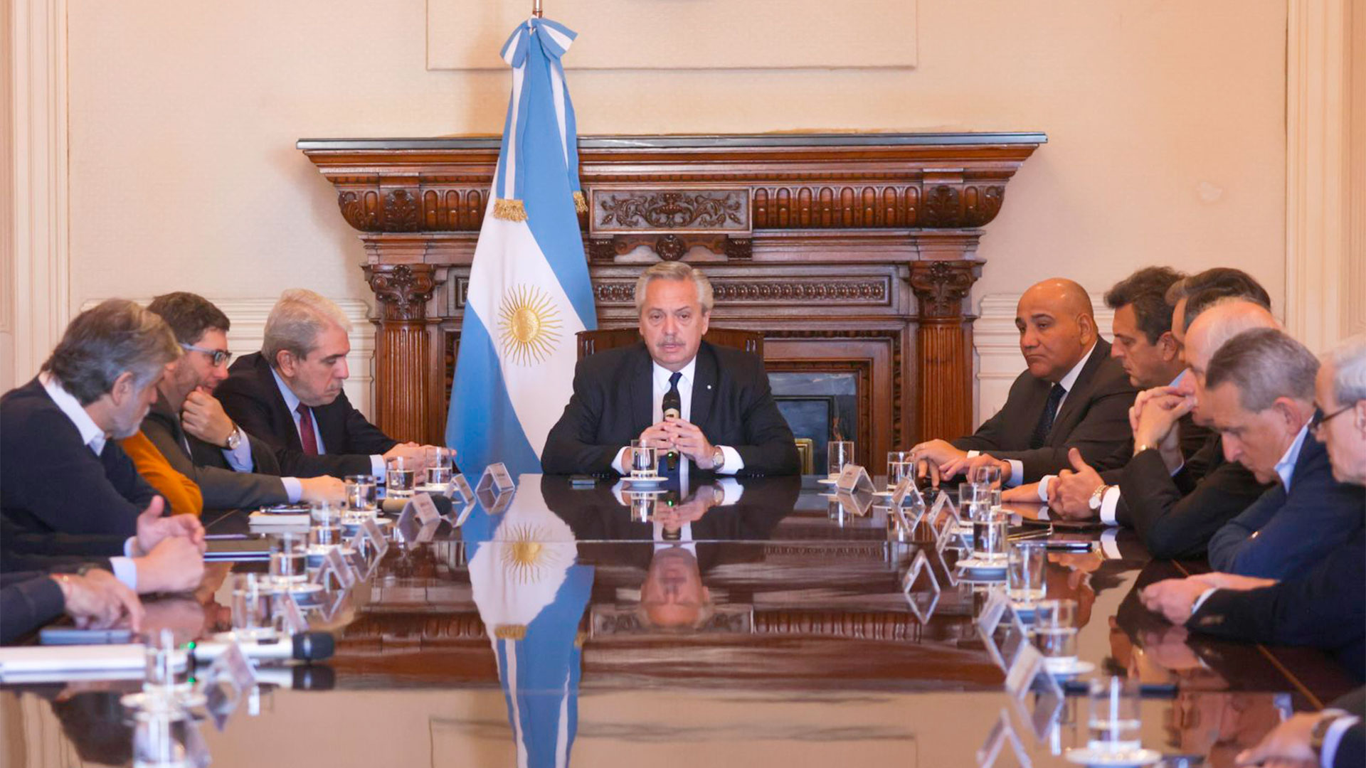 Aníbal Fernández se sentó muy cerca del presidente Alberto Fernández en la reunión de Gabinete del viernes pasado. (Foto: Presidencia de la Nación).