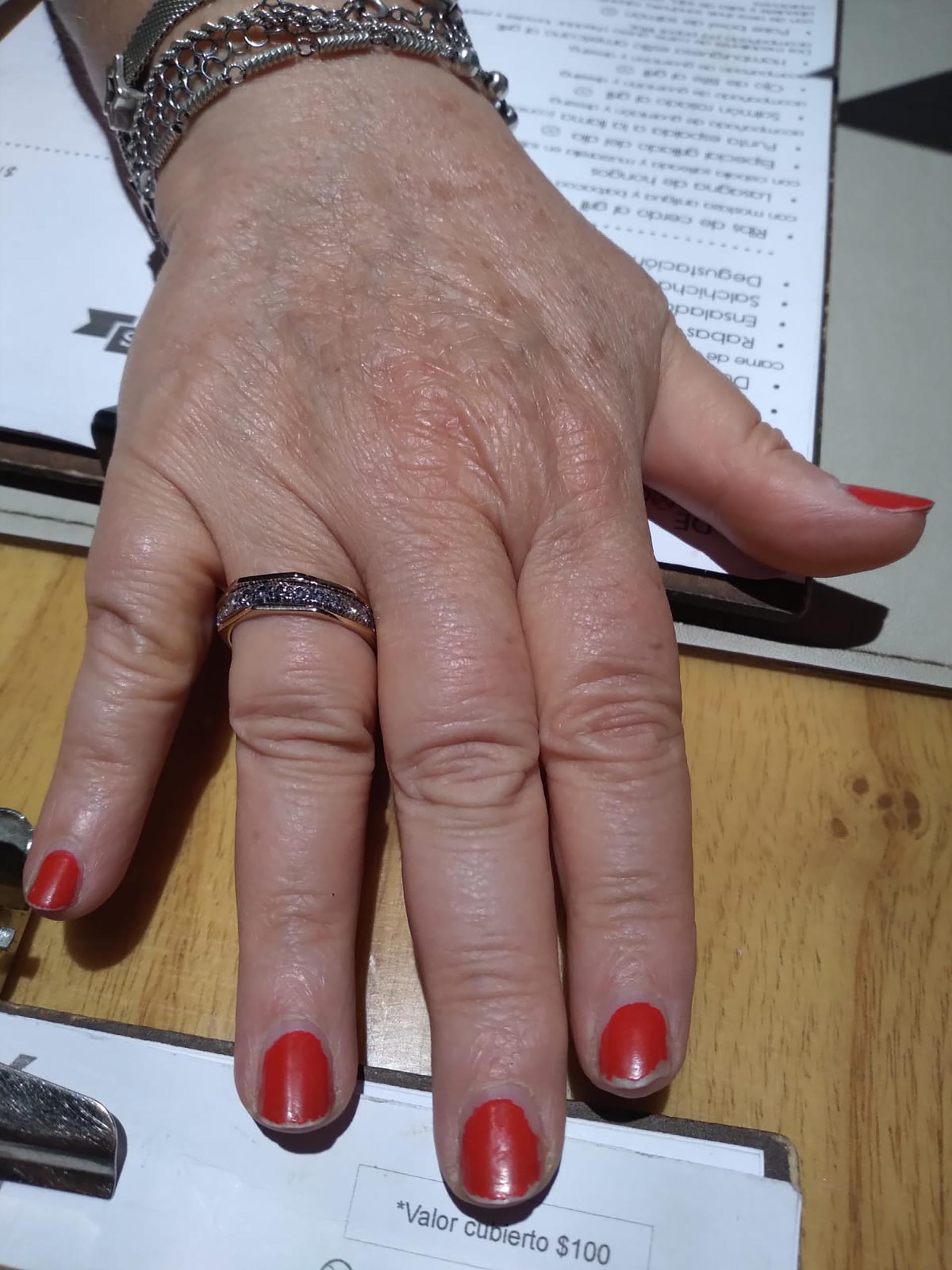 El anillo que Gaby le regaló a Telma cuando le propuso casamiento fue el del compromiso de su madre, que se lo obsequió para esta ocasión 