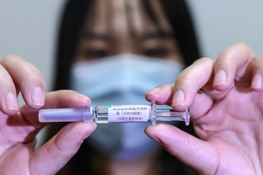La desarrollada por investigadores de Sinopharm, una unidad del Grupo Farmacéutico Nacional de China, es la primera en utilizar un inmunógeno proteico
XINHUA
