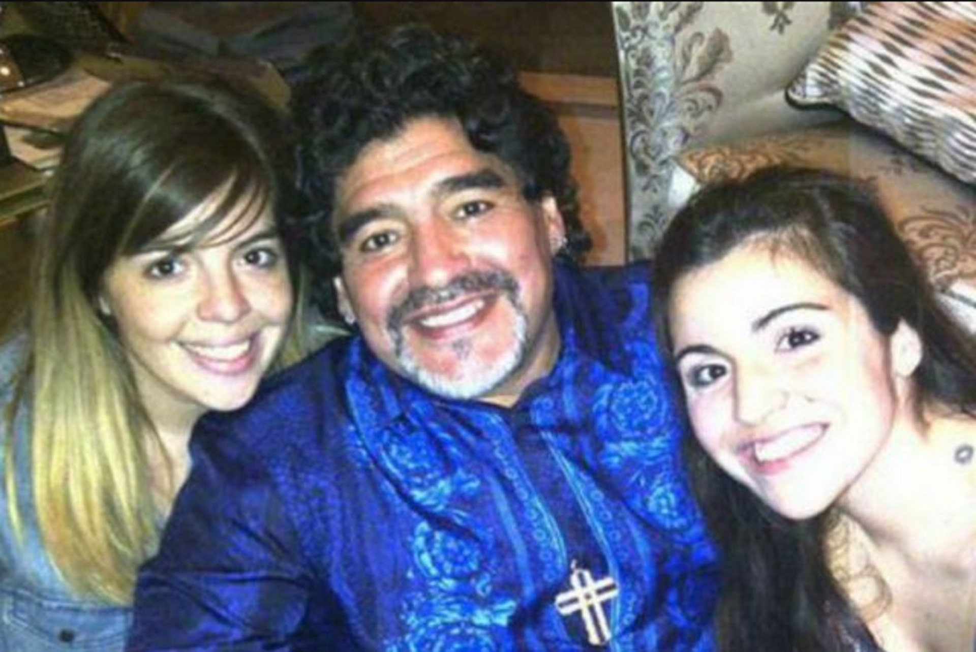 La icónica imagen que Dalma y Gianinna registraron de Diego Maradona: por qué ese dibujo y qué pasa con el resto de los herederos