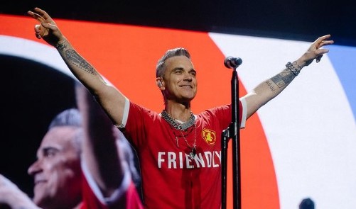 El cantante ha confesado que lidiar con su imagen física es difícil para él (IG @robbiewilliams)