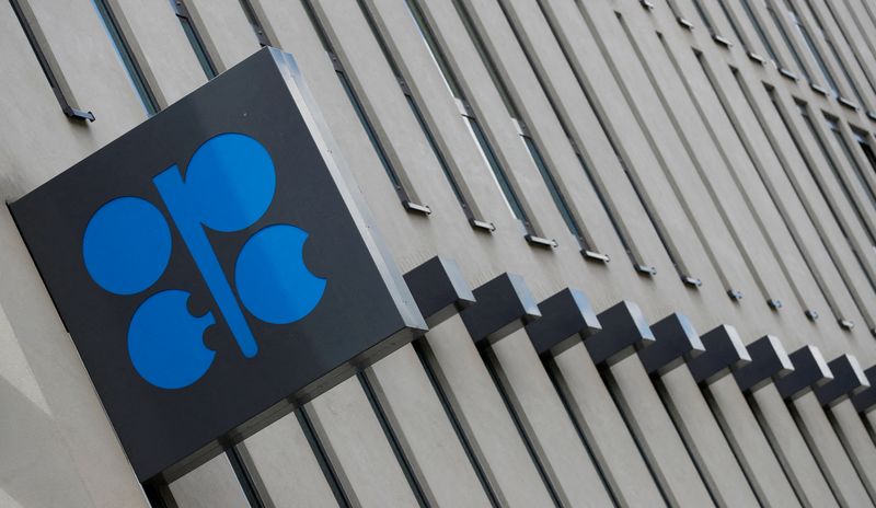 FILE PHOTO: The logo of the Organization of the Petroleum Exporting Countries (OPEC) at the headquarters of the Organization of the Petroleum Exporting Countries (OPEC) on June 19, 2018. Reuters/Leonard Voiger