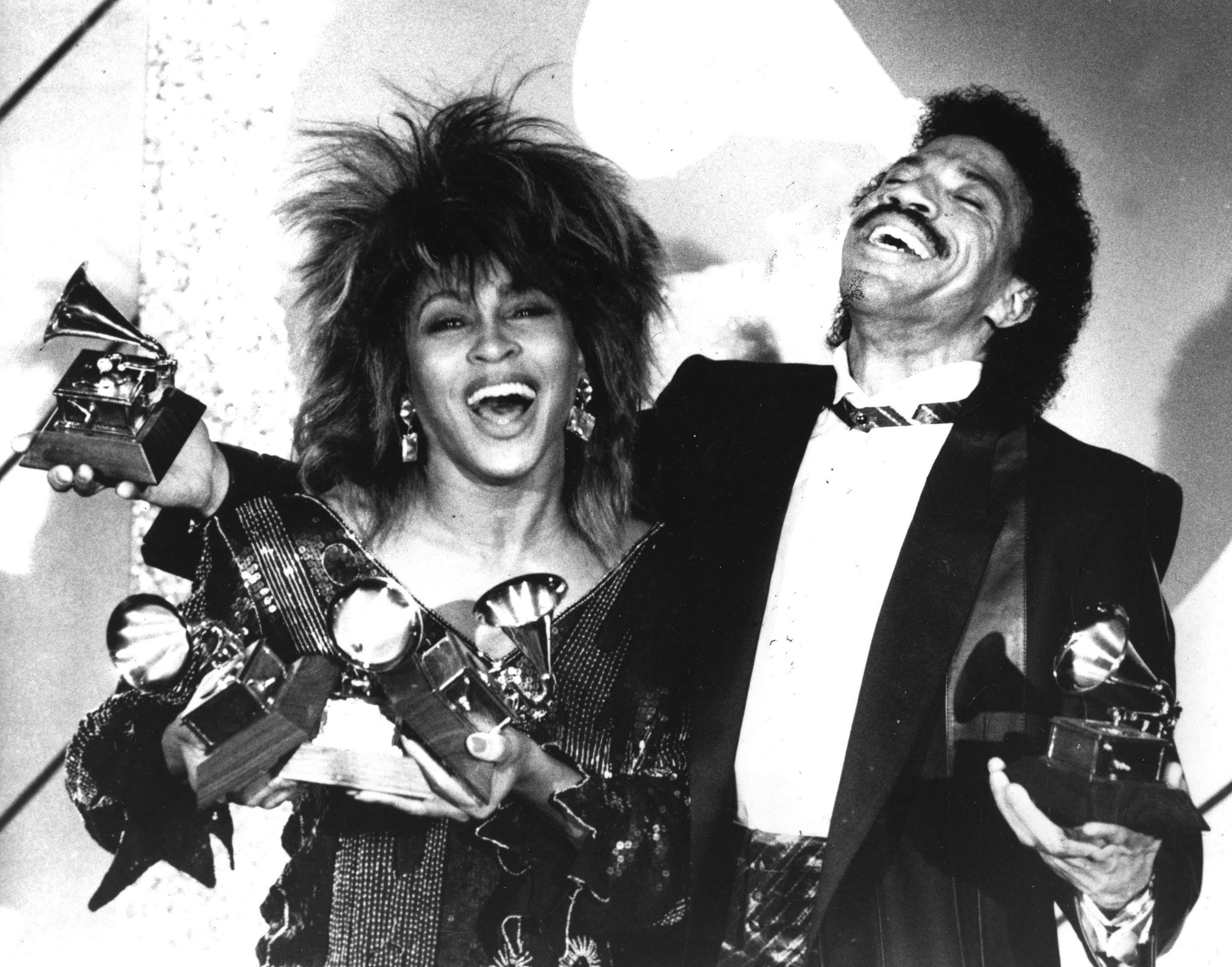 Tina Turner arrasó en los premios Grammy de 1985 gracias a "What's Love Got To Do With It"
(AP Foto/Lennox McLendon, Archivo)