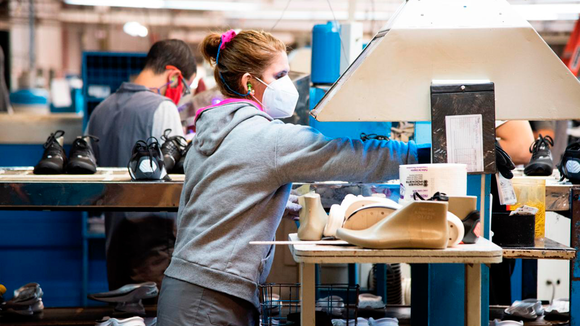 La fábrica de zapatillas Nike en la Argentina paró su producción por falta de insumos importados