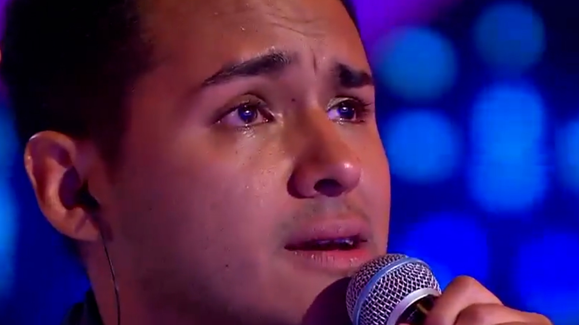 Nicolás Reyna se emocionó en la final de Canta Conmigo Ahora: “Le pedí a Dios poder cantar esta noche”