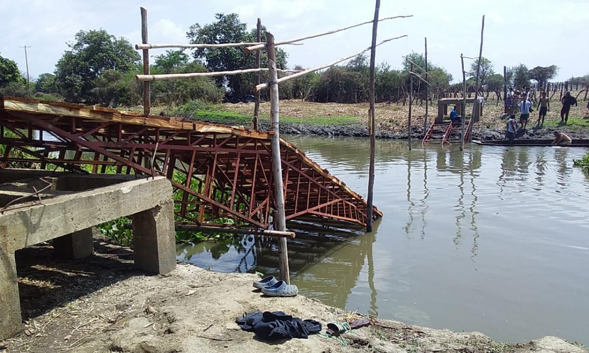 25 niños lesionados tras el derrumbe de un puente en mal estado en Magdalena