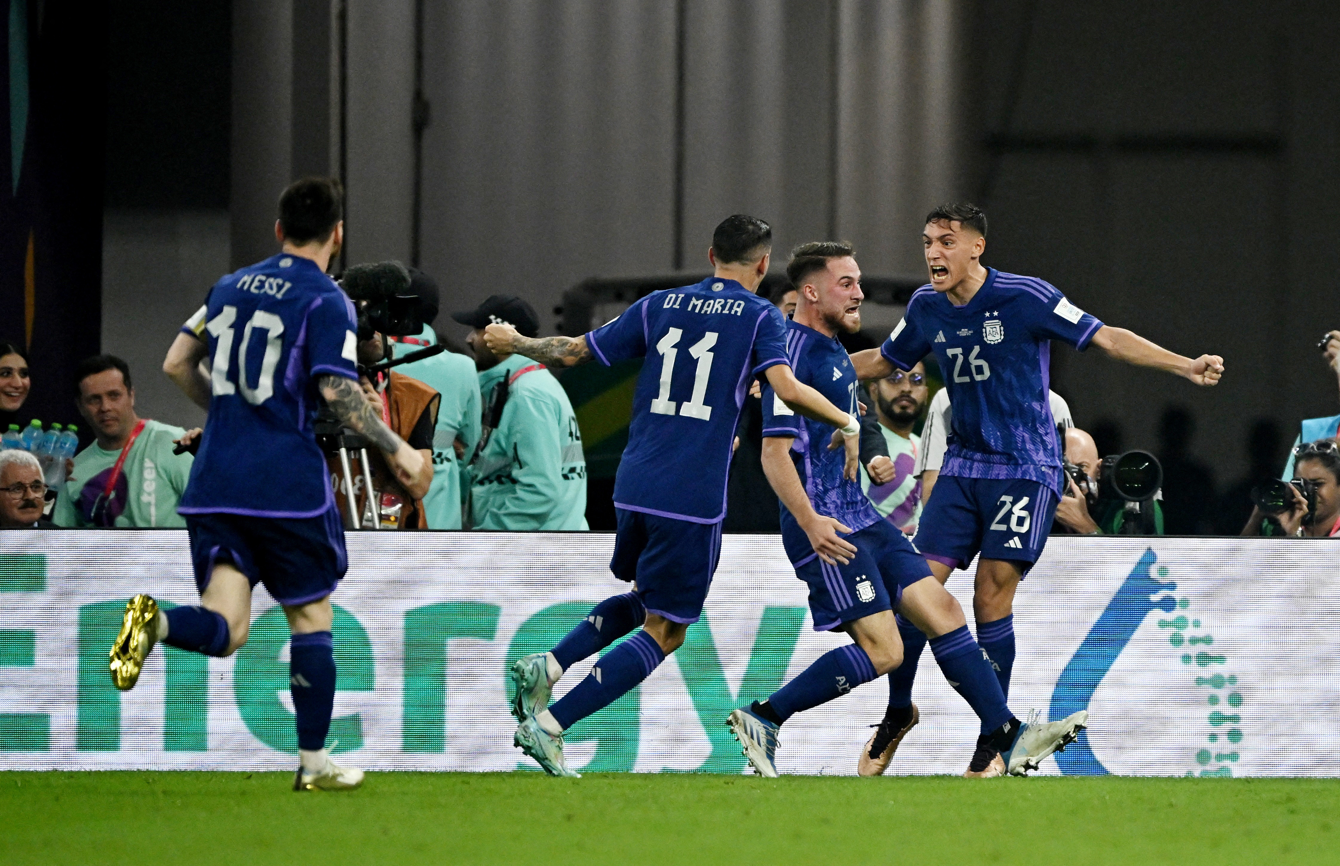 El festejo argentino luego del 1-0. Foto: REUTERS/Dylan Martinez