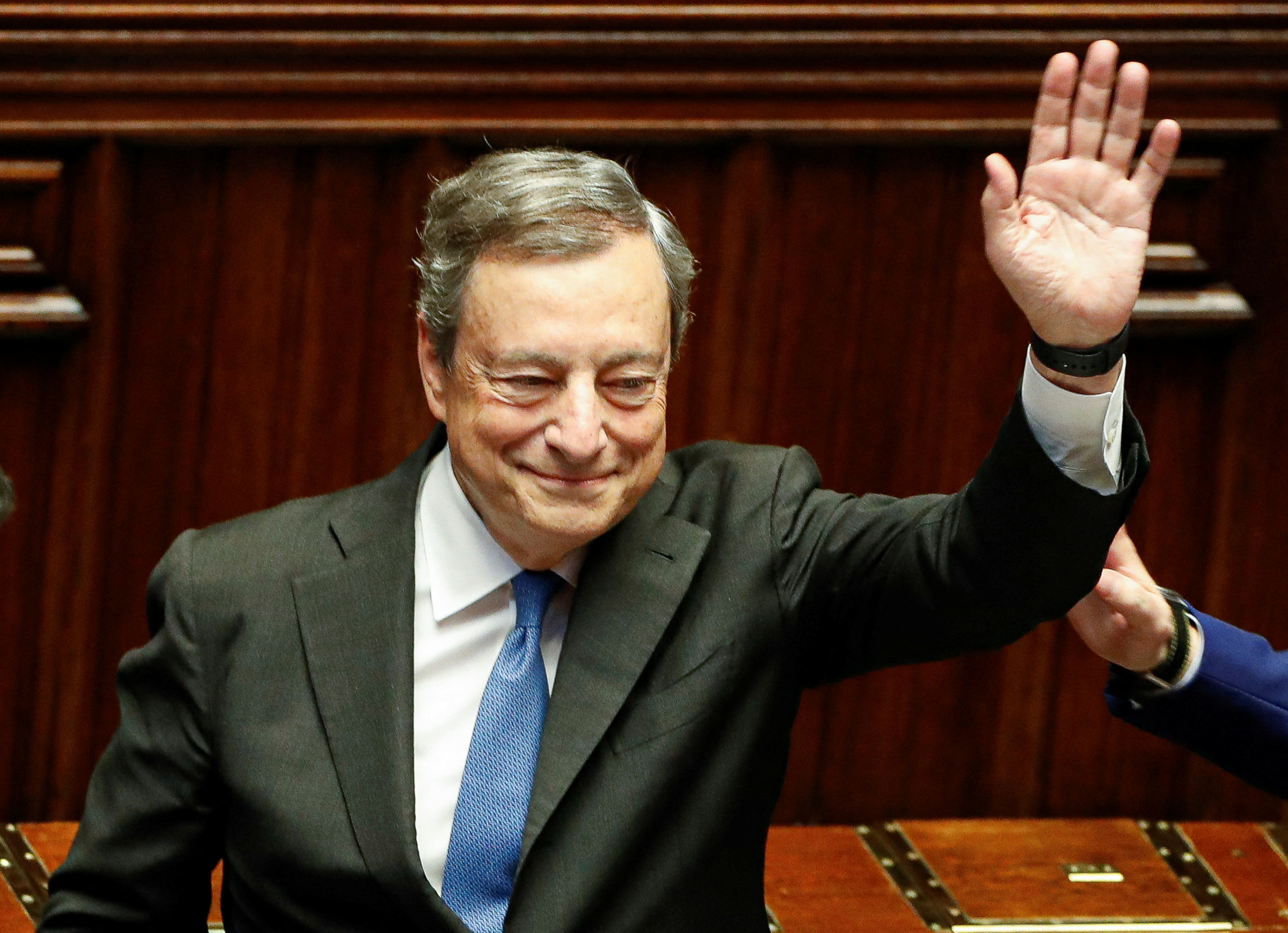 El  tecnócrata de centro, Mario Draghi, continuará siendo el primer ministro italiano hasta las elecciones del 25 de septiembre. REUTERS/Remo Casilli