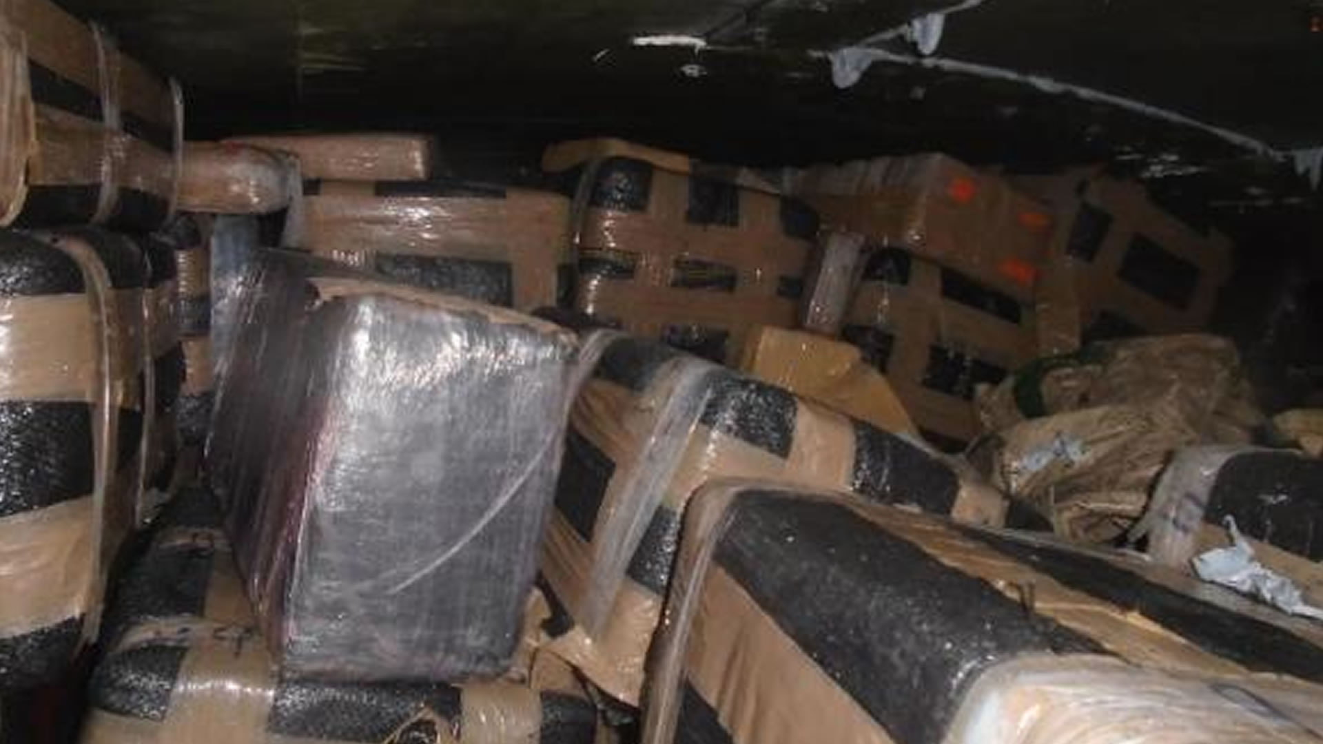 La droga estaba oculta en compartimentos de un buque pesquero (Foto: Policía Nacional)