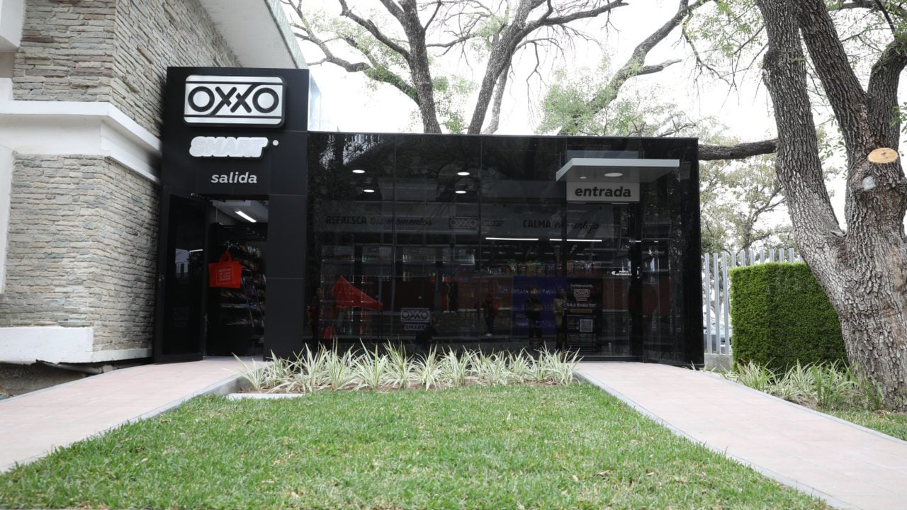 FEMSA es operadora de las tiendas Oxxo (Femsa)