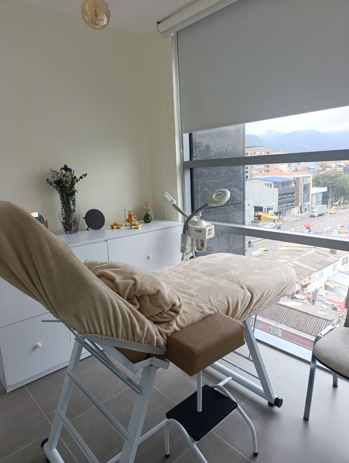 Secretaría de Seguridad de Bogotá alerta por tatuajes bajo sedación en sitios no autorizados: piden investigar caso de una persona hospitalizada - Infobae