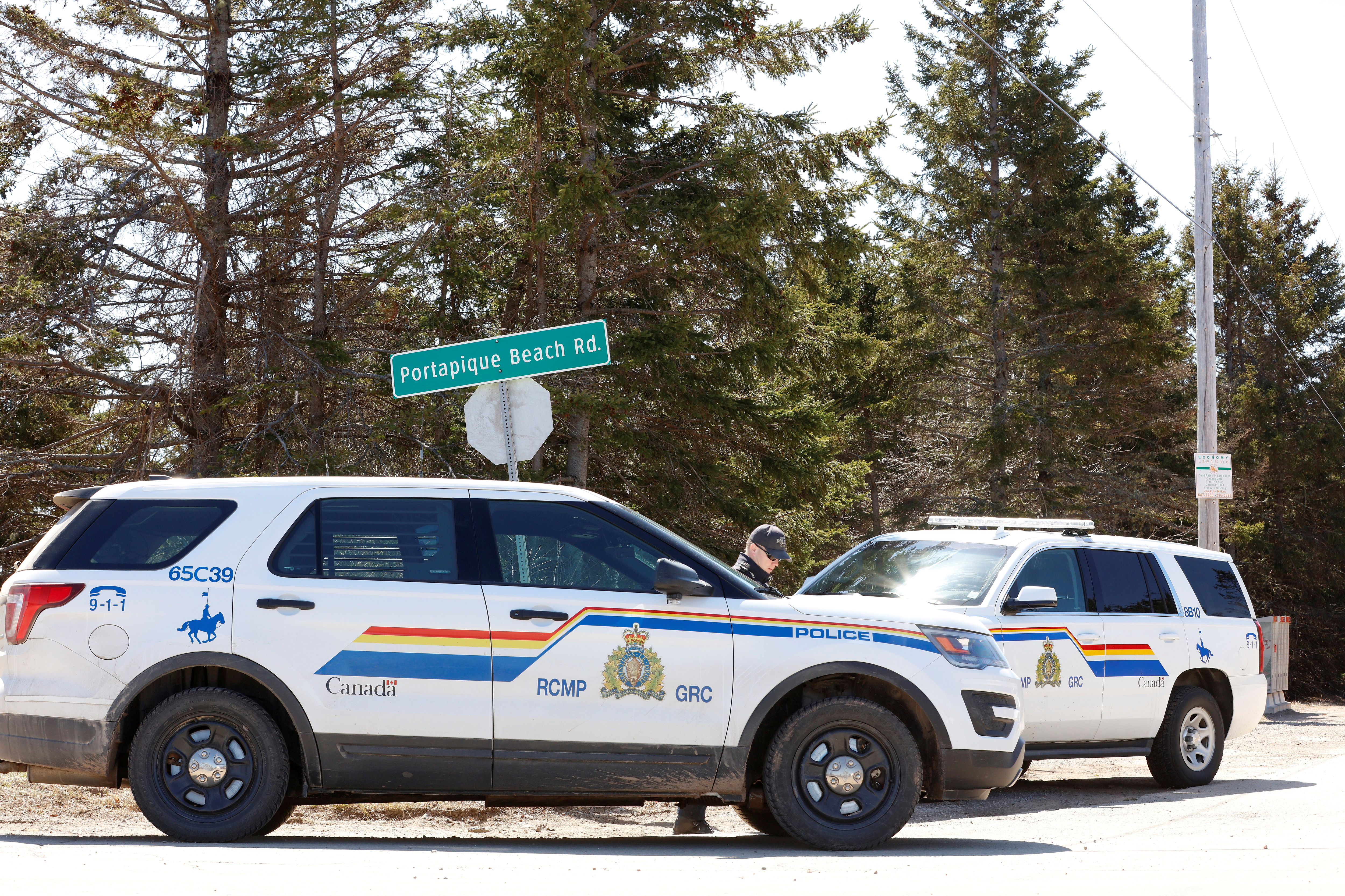 FILE PHOTO: RCMP officers maintain road block after Wortman manhunt in Portapique