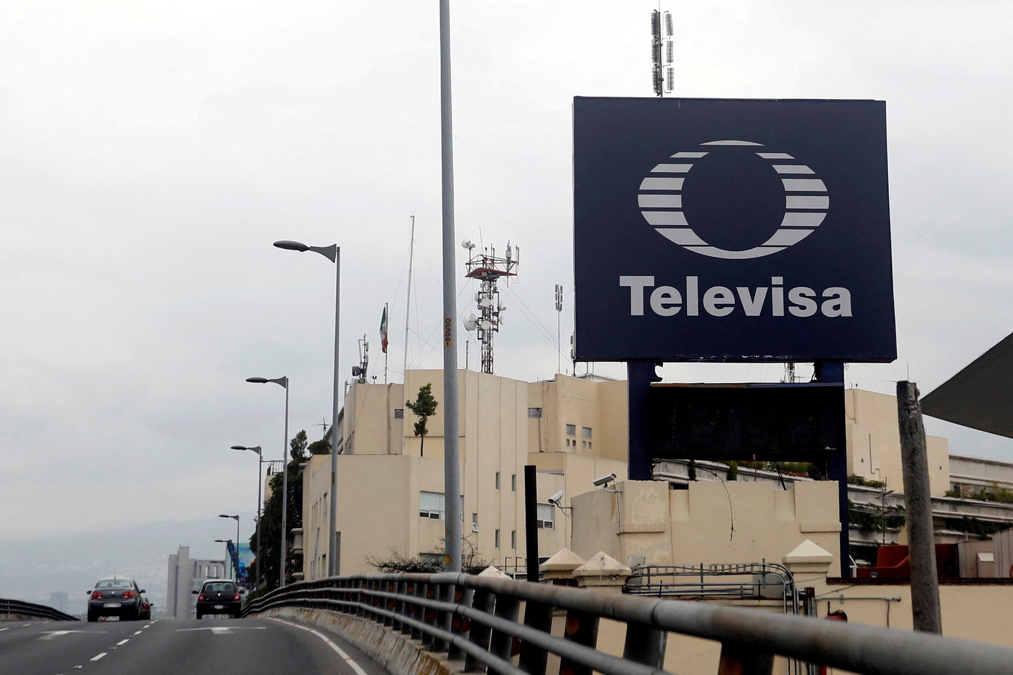 Adrián Uribe ya no tiene exclusividad con Televisa (Foto: REUTERS/Edgard Garrido/File Photo)