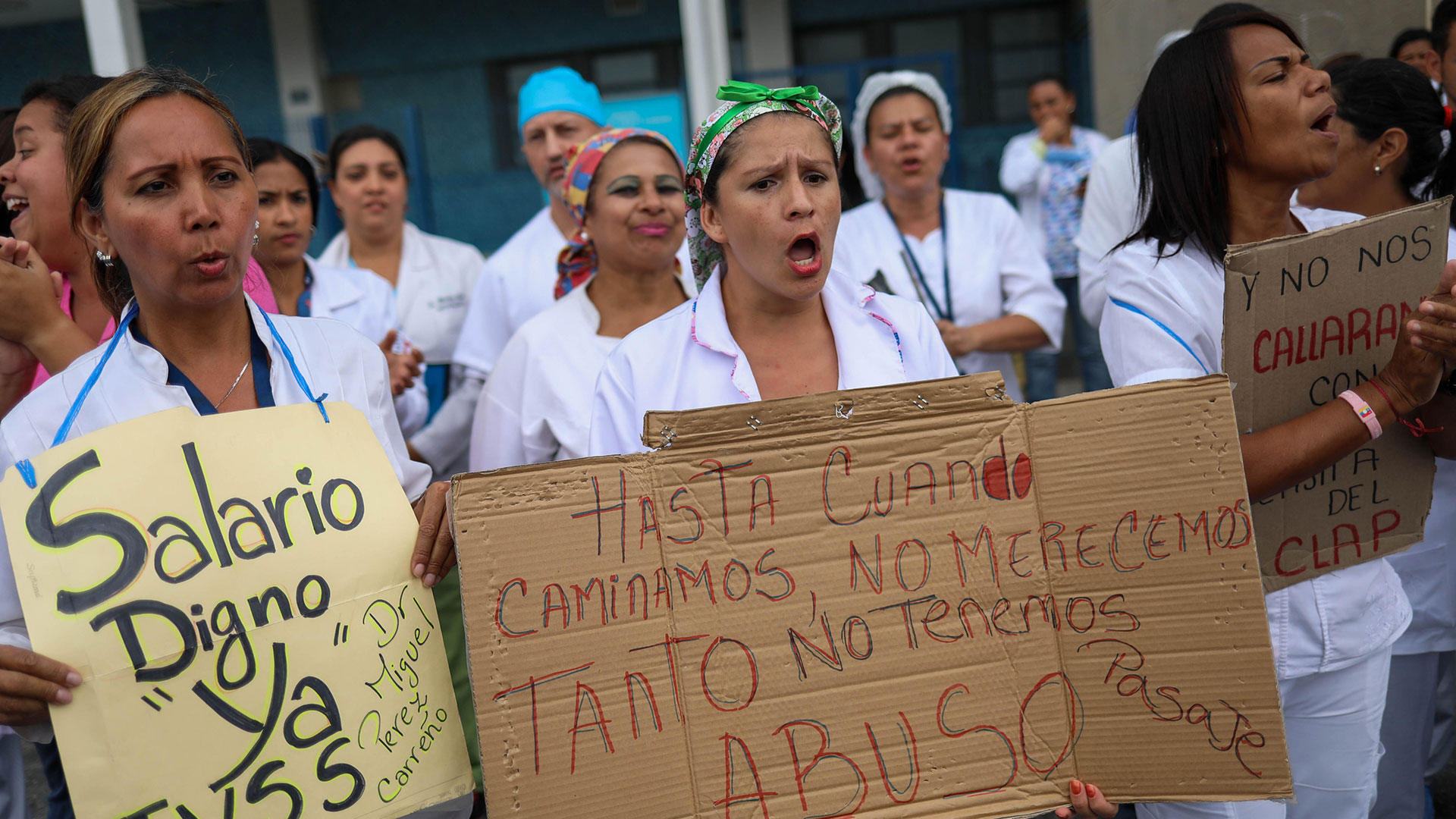 Trabajadores de la salud en las calles venezolanas