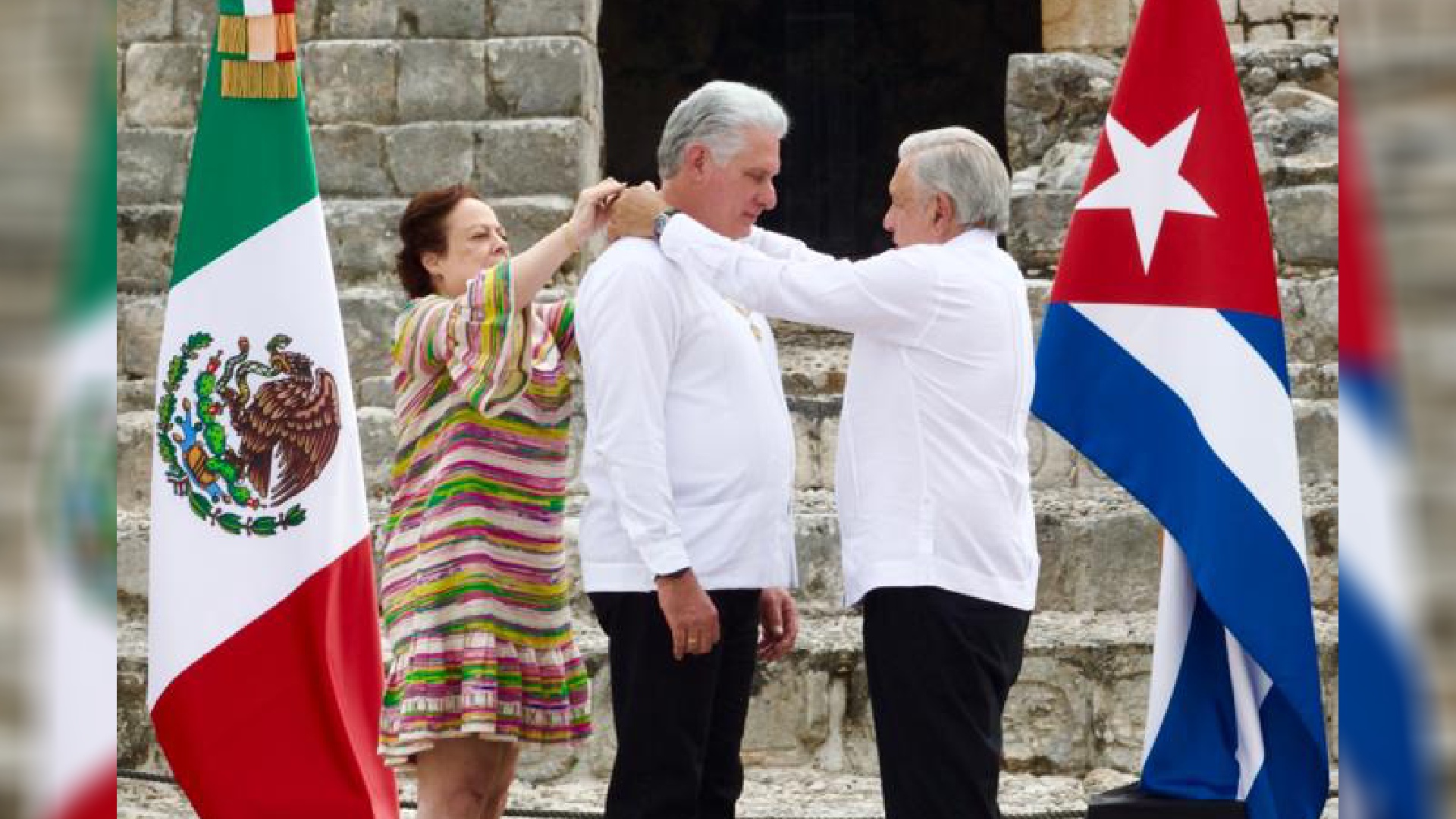 Yoani Sánchez calificó como una “acción nefasta” para Cuba la condecoración de AMLO a Díaz-Canel 