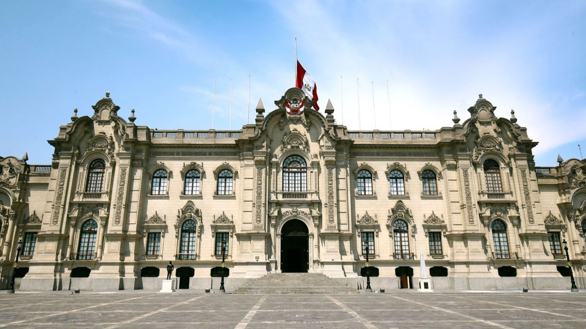Government palace.  (Andean)